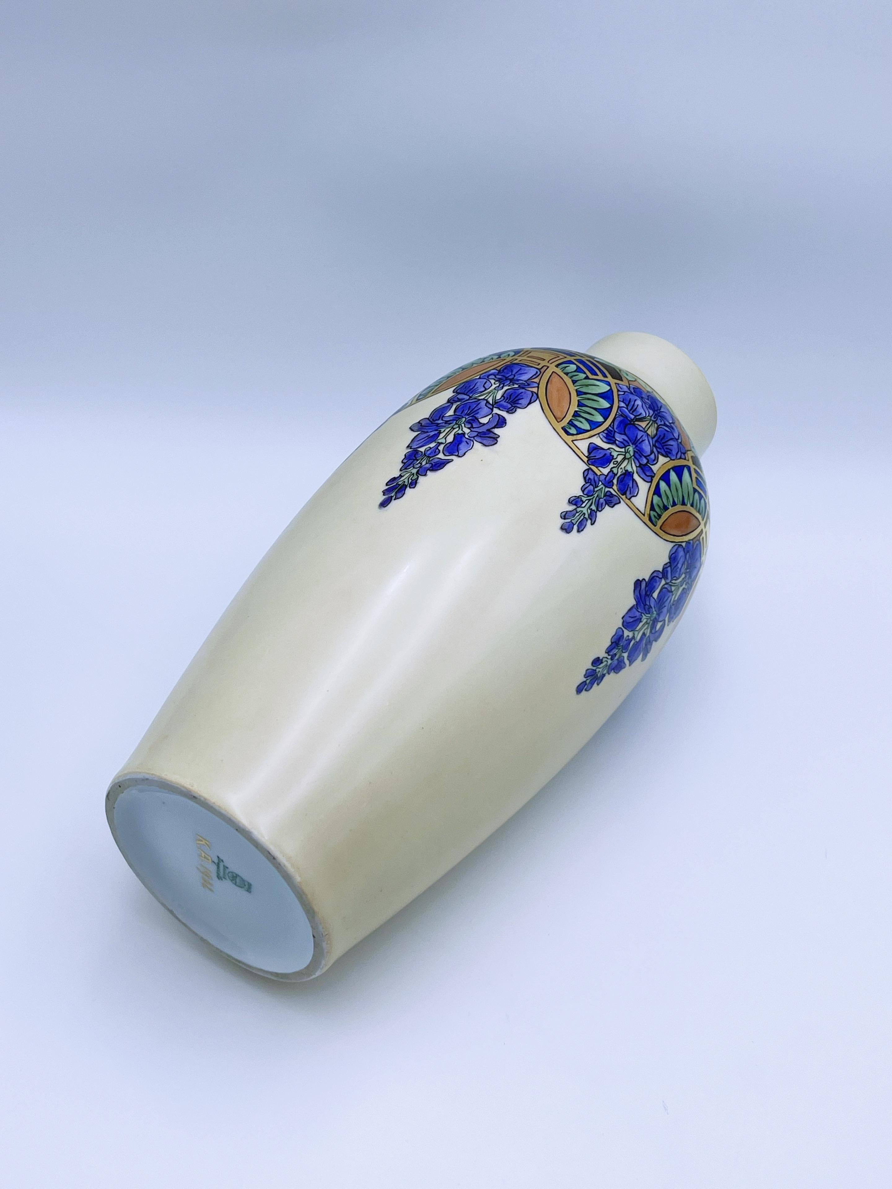 Vase urne Arts & Crafts peint à la main, doré à l'or, signé par l'artiste, daté de 1932 en vente 2