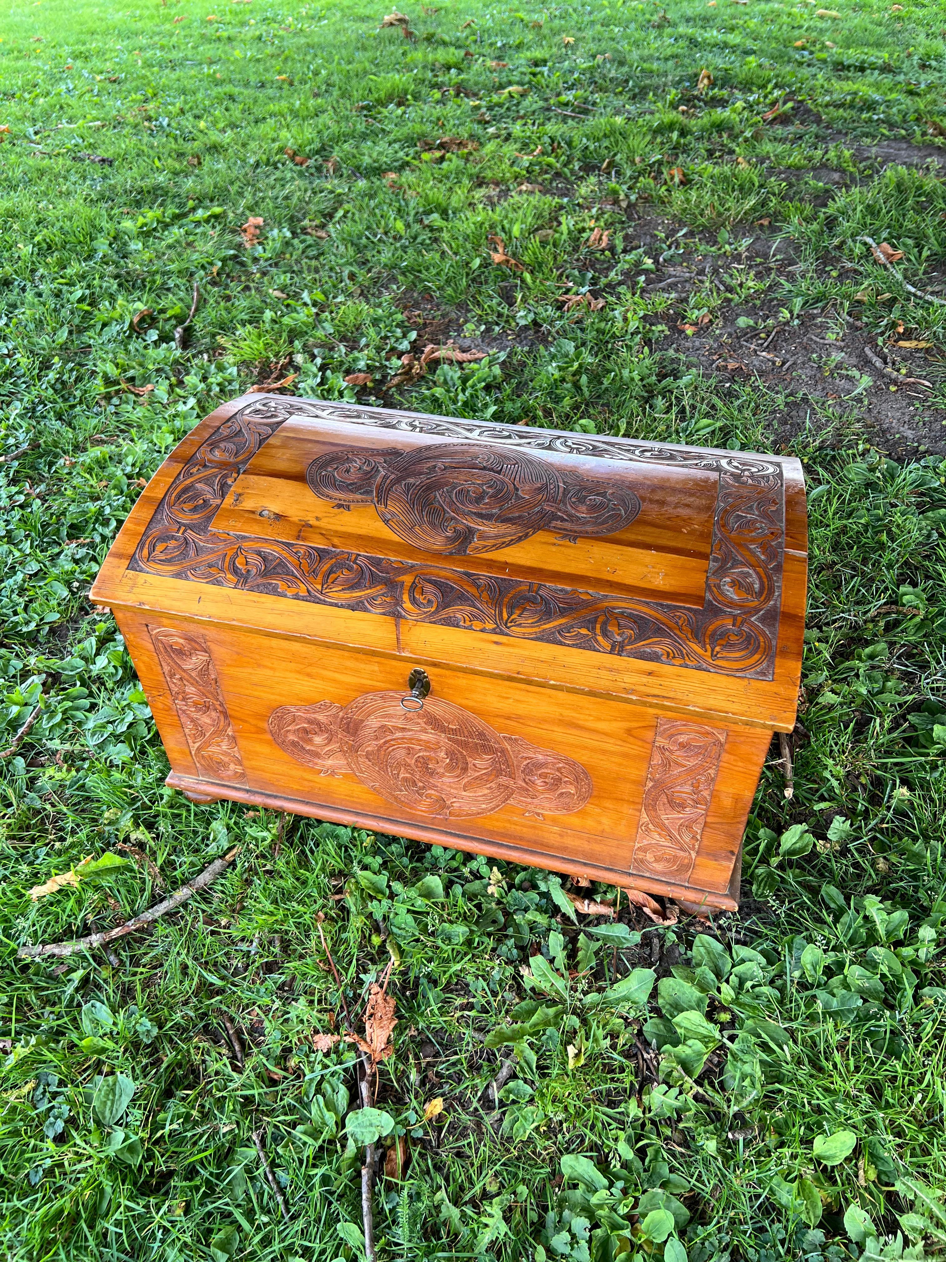 Dated 1942 Handcrafted Nature Pine Trunk by Magnus Dagestad(1865-1957), Norway For Sale 5