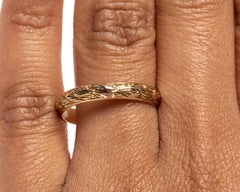 Dated 1946 Vintage Carved 14 Karat Yellow Gold Band