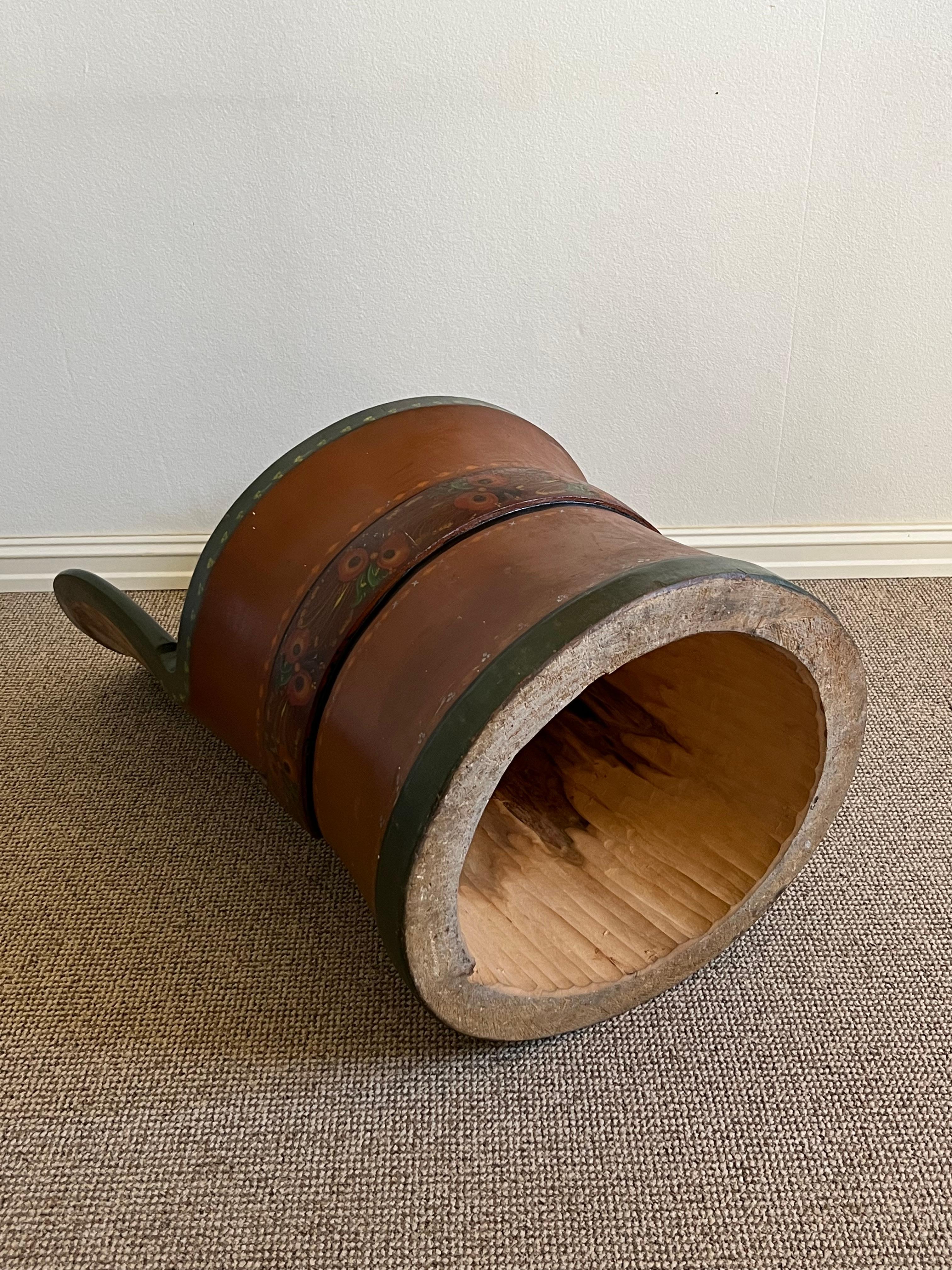 Datiert 1951 Seltener Kubbestol, Telemark Rosemaling von Jon Gjelstad, Norwegen im Angebot 10