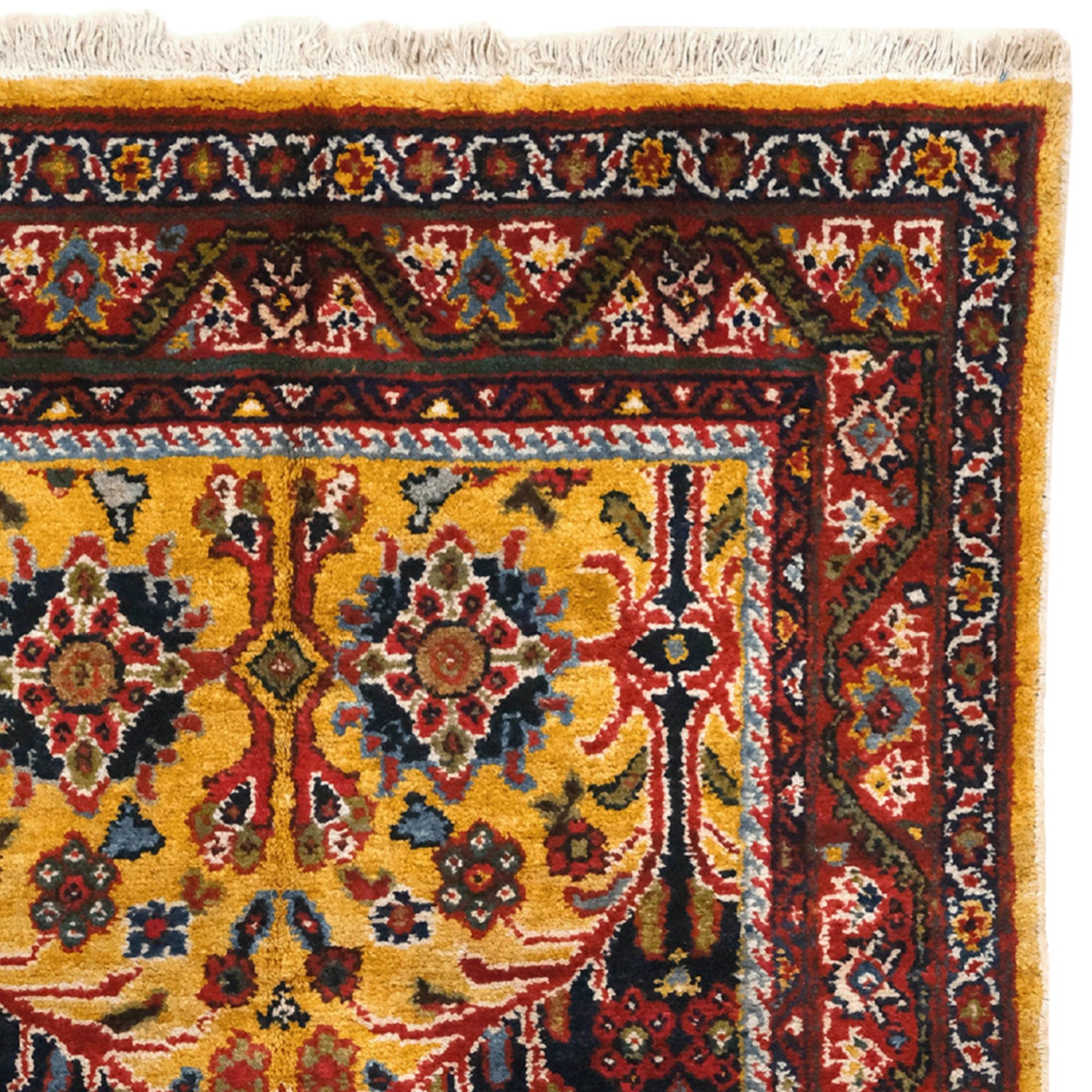Dated Mahal Langer Teppich (Handgewebt) im Angebot