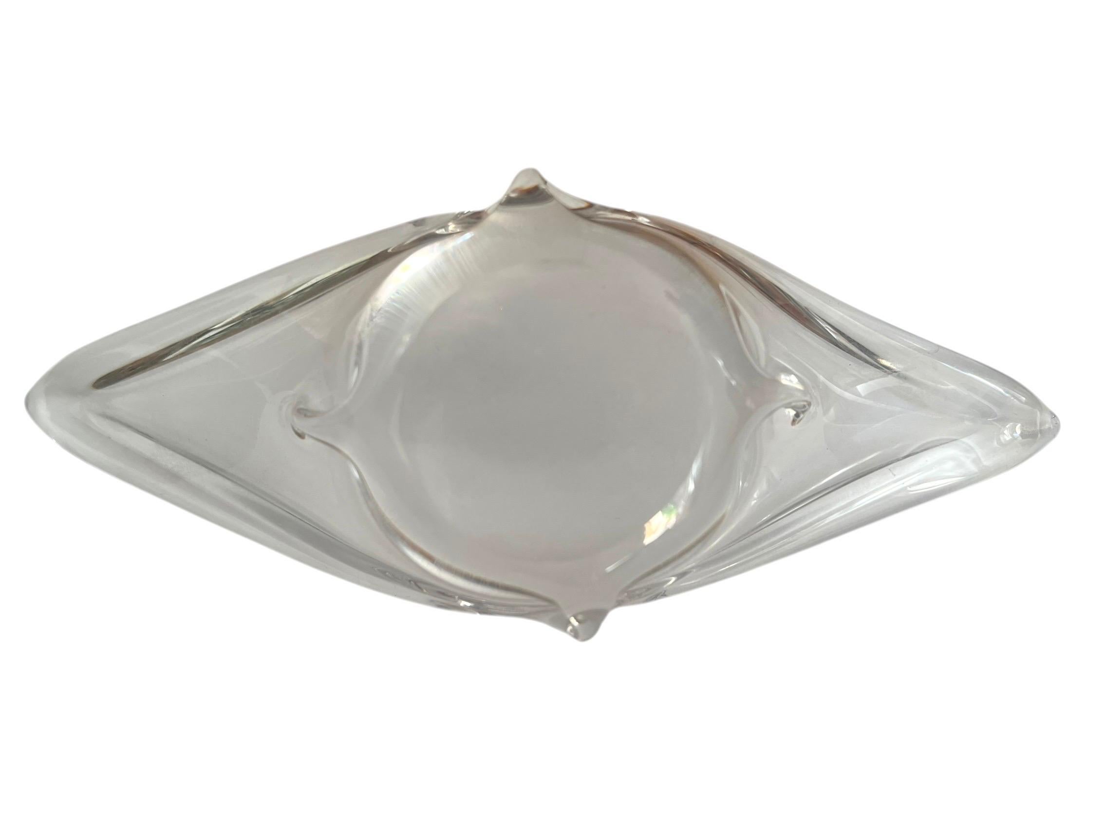 Daum (after) - Sculptural crystal Bowl, Dish, Centerpiece or Vide-Poche - France In Good Condition For Sale In Beuzevillette, FR