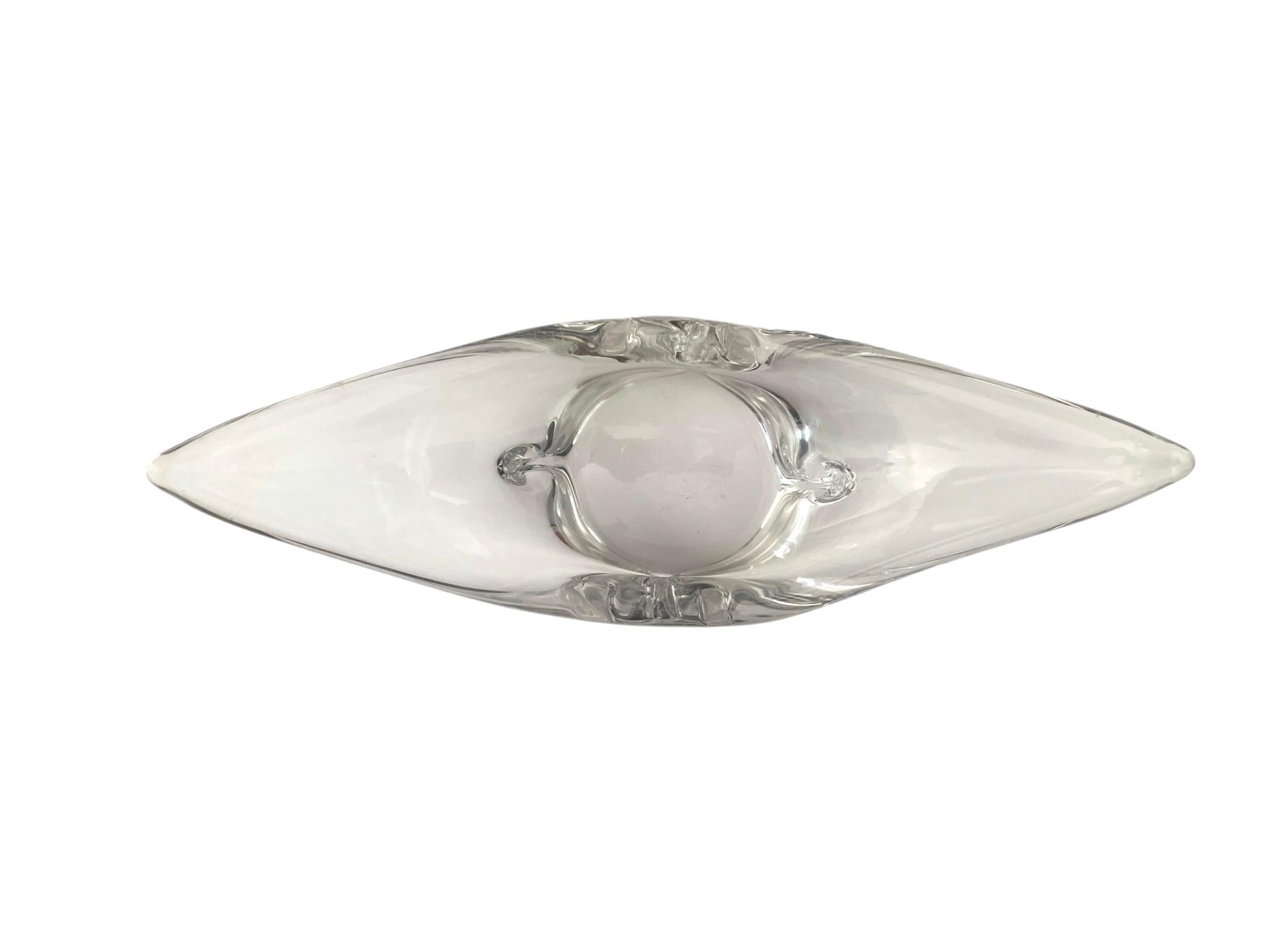 Daum (after) - Sculptural crystal Bowl, Dish, Centerpiece or Vide-Poche - France For Sale 2