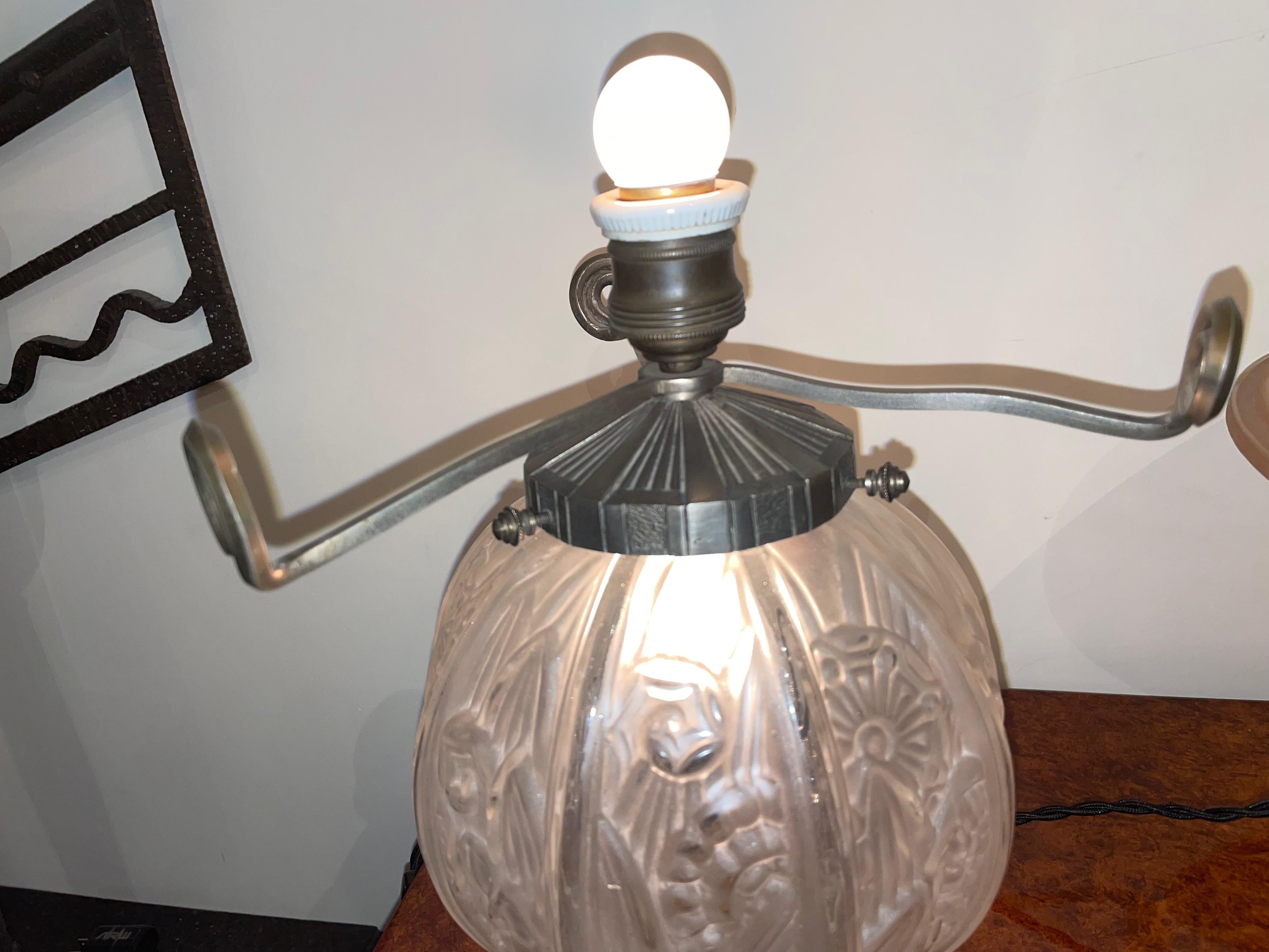 Early 20th Century Daum Art Deco Double Globe Table Lamp