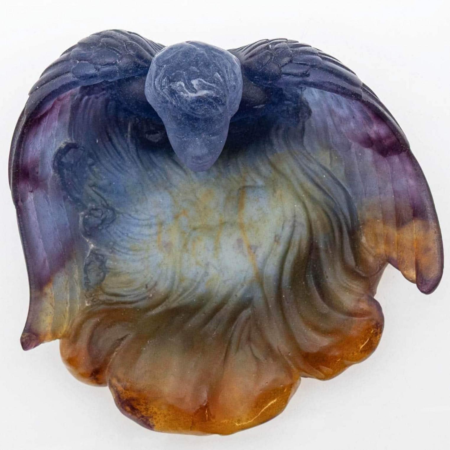 Vetro artistico Ciotola decorativa Art Angels in vetro blu di Daum, Francia in vendita