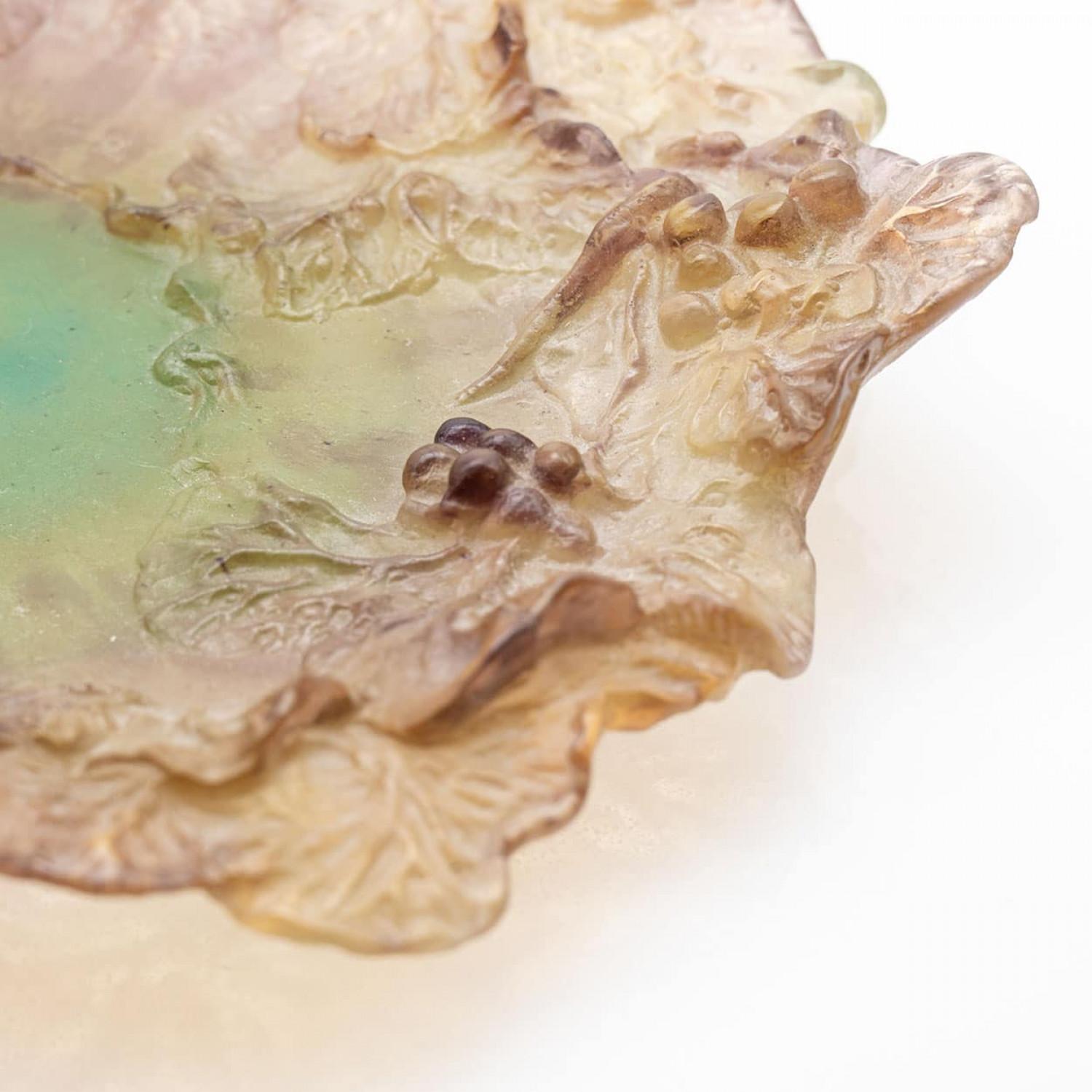 Daum Art Glass Dekorativer Teller, Grün und Lachs, Frankreich (Art nouveau) im Angebot