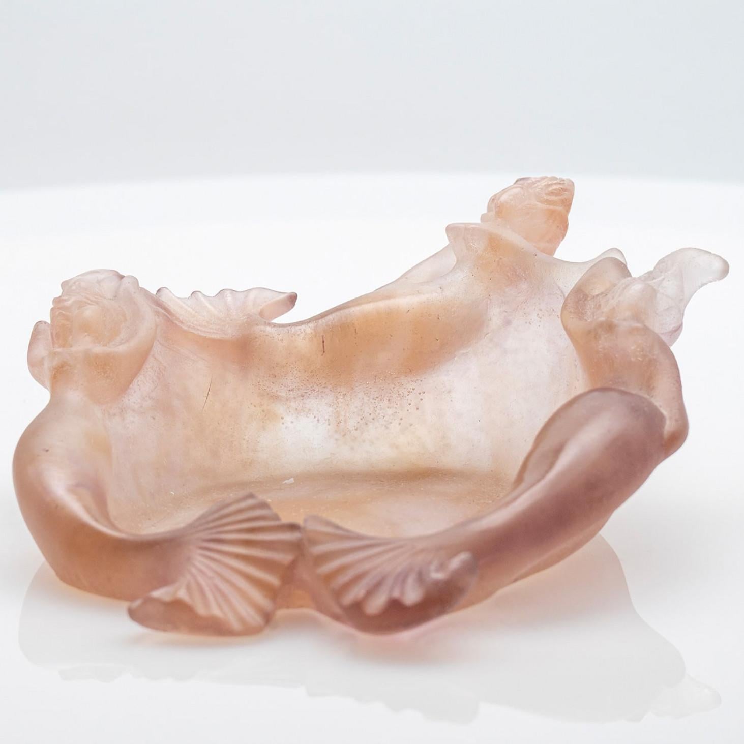 Daum Art Glass Decorative Plate with Dusty Rose Mermaids, France In Good Condition For Sale In Rijssen, NL