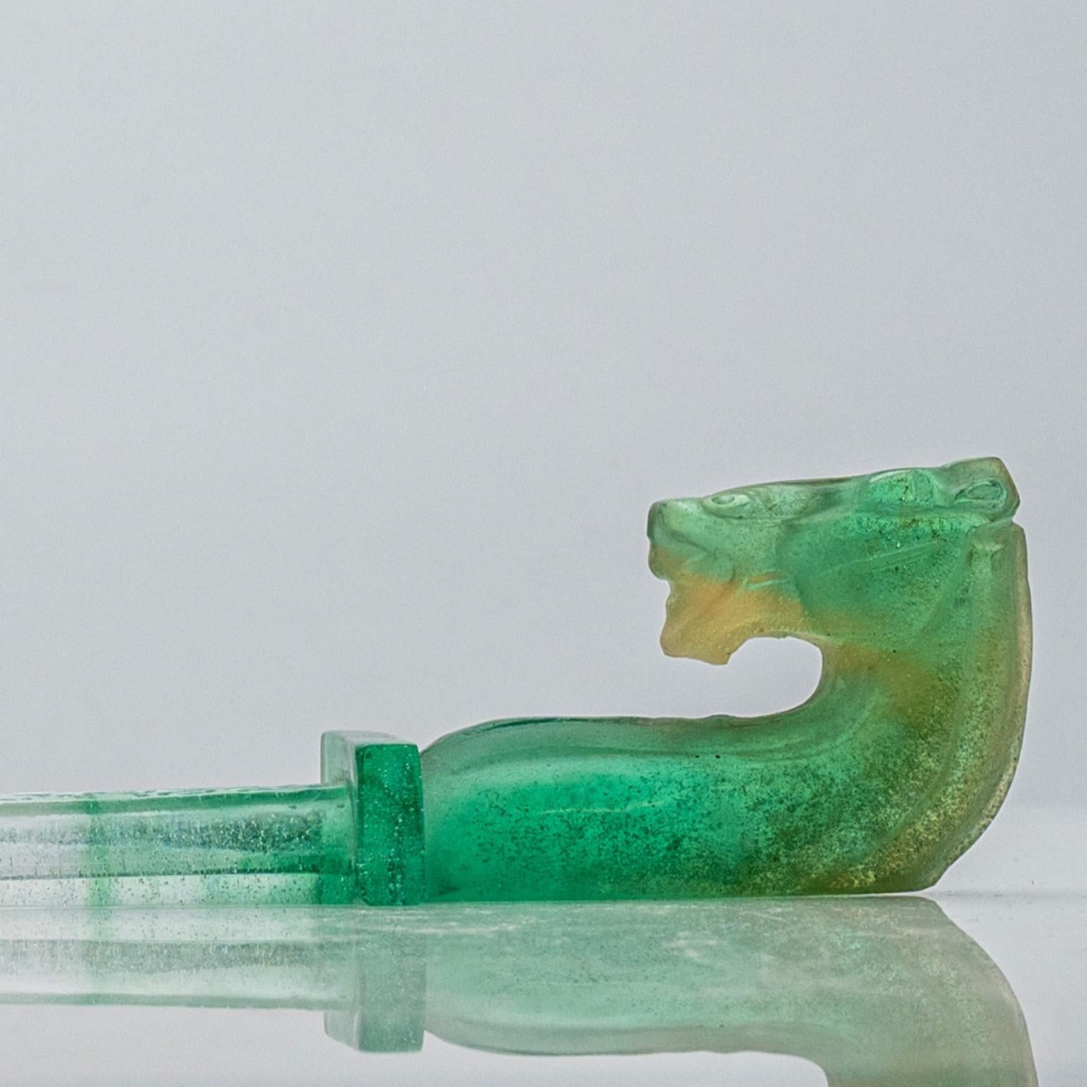 Objeto decorativo Daum Art Glass Green Dague, Francia Francés en venta