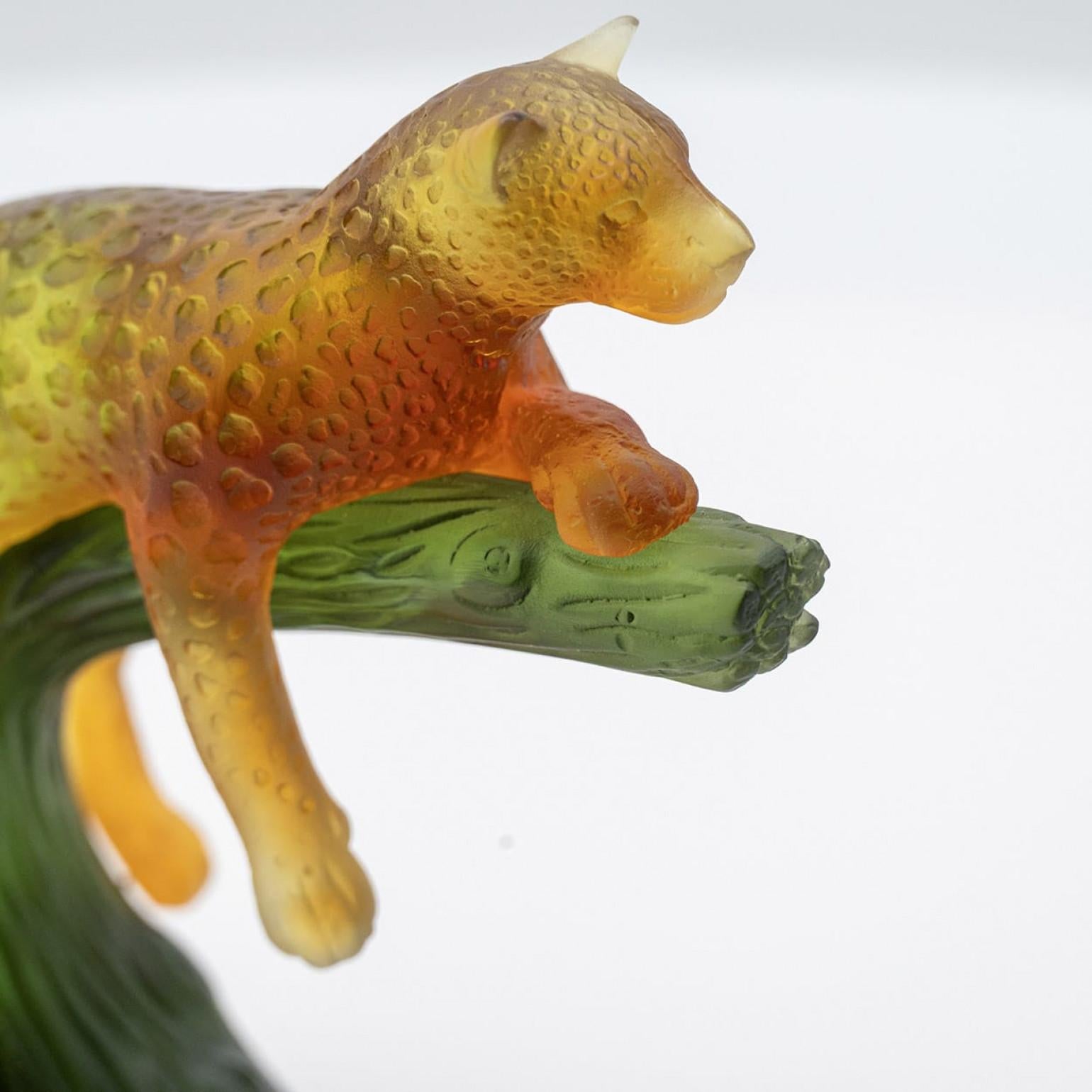 Altro Scultura Panter su albero in vetro artistico Daum, Francia in vendita