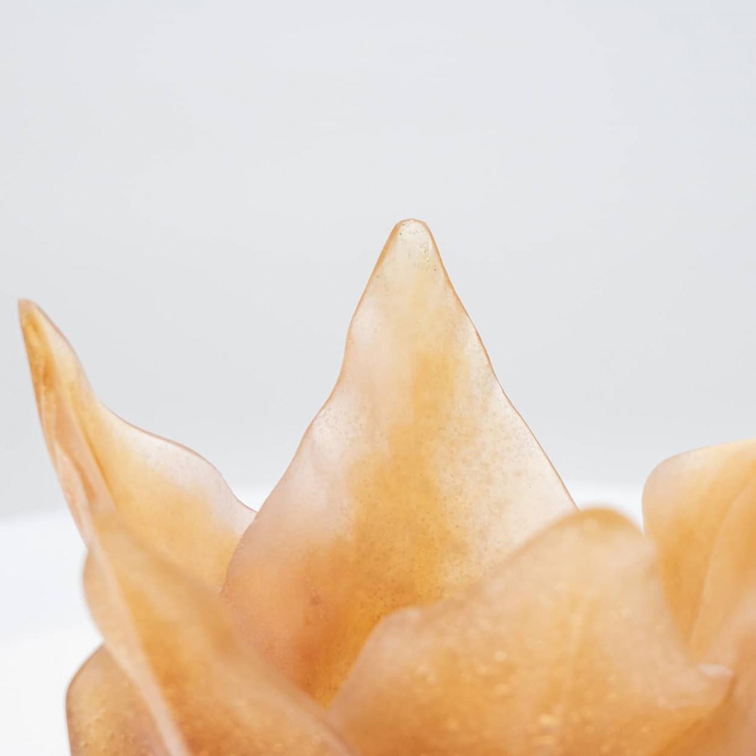 Art Nouveau Vaso in vetro artistico Daum con foglie d'ambra, Francia in vendita