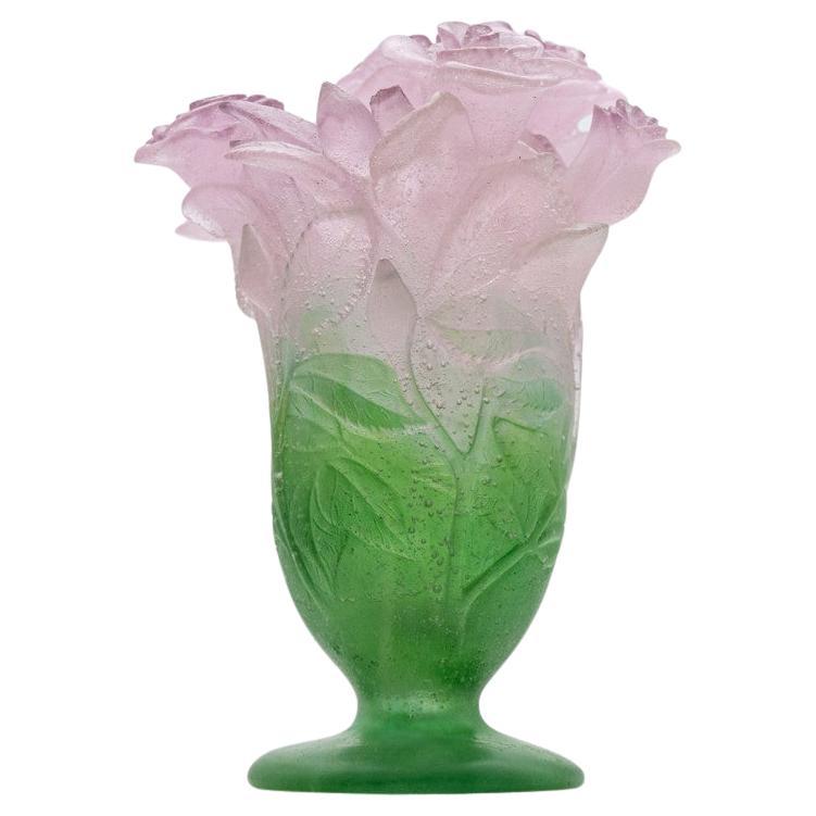 How can you tell if a glass vase is vintage?