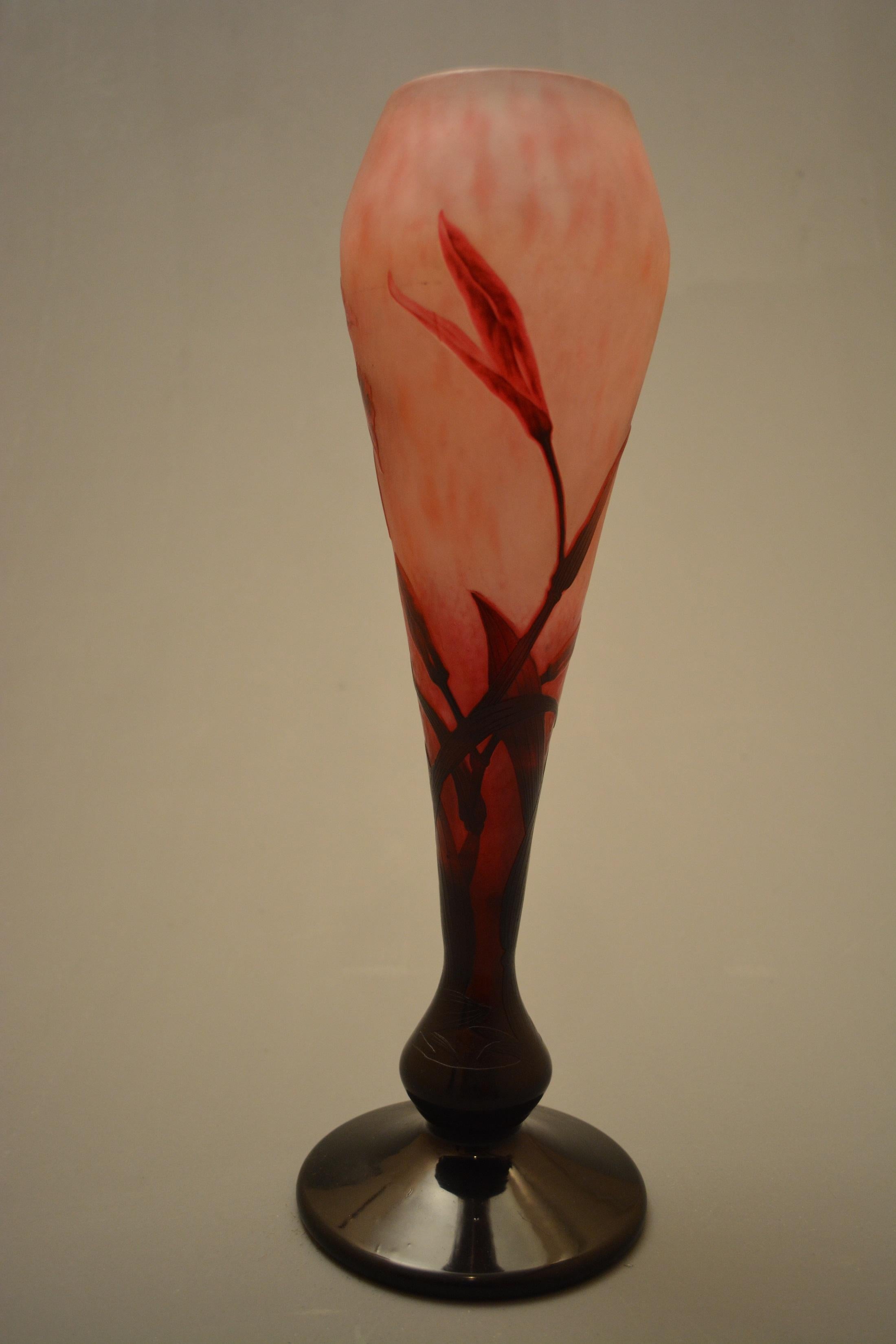 French Daum Art Nouveau Pink and Reddish Purple Glass Cattleya Labiata Vase For Sale