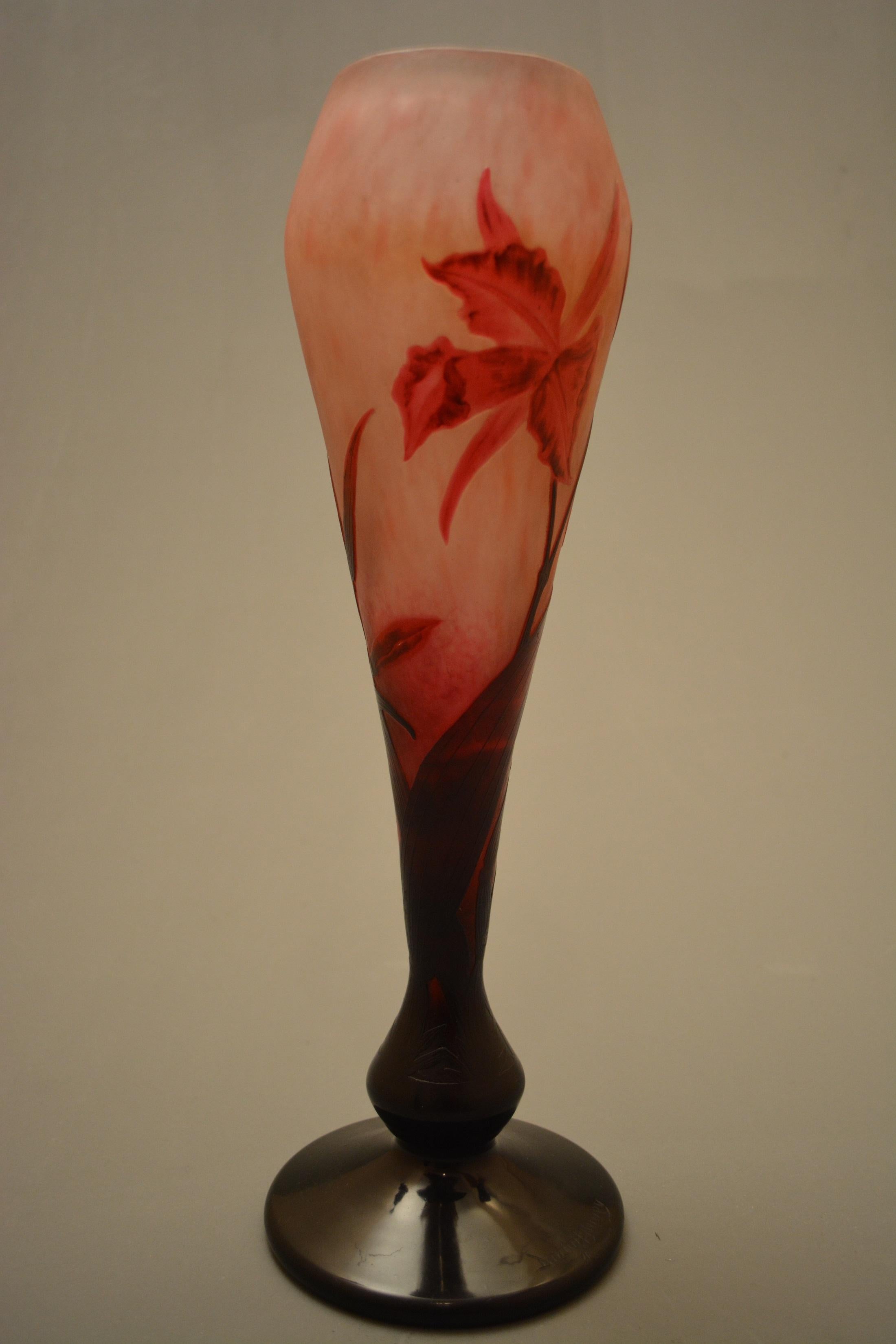 Carved Daum Art Nouveau Pink and Reddish Purple Glass Cattleya Labiata Vase For Sale