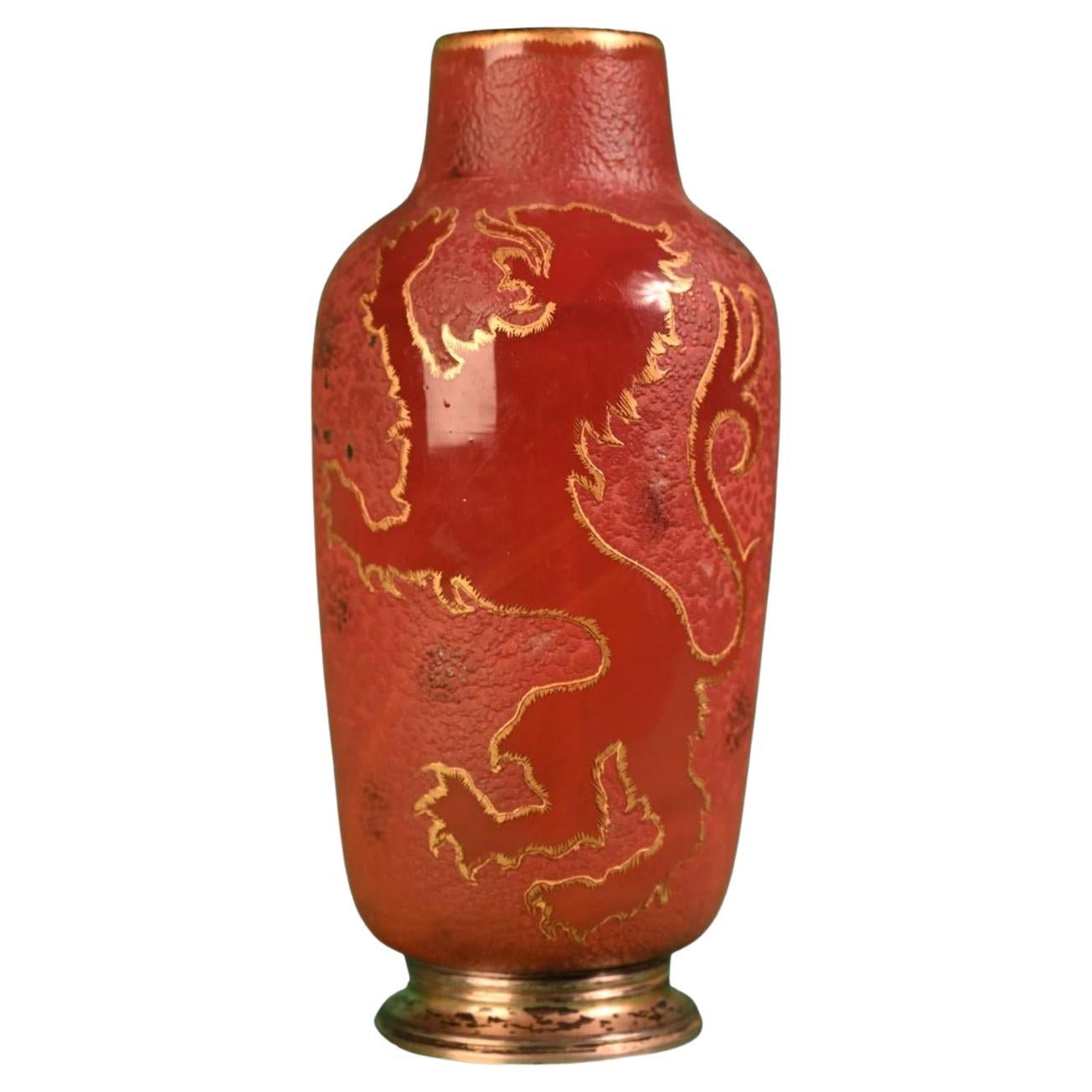 Fratelli DAUM, Vaso di vetro con leone rampante in vendita