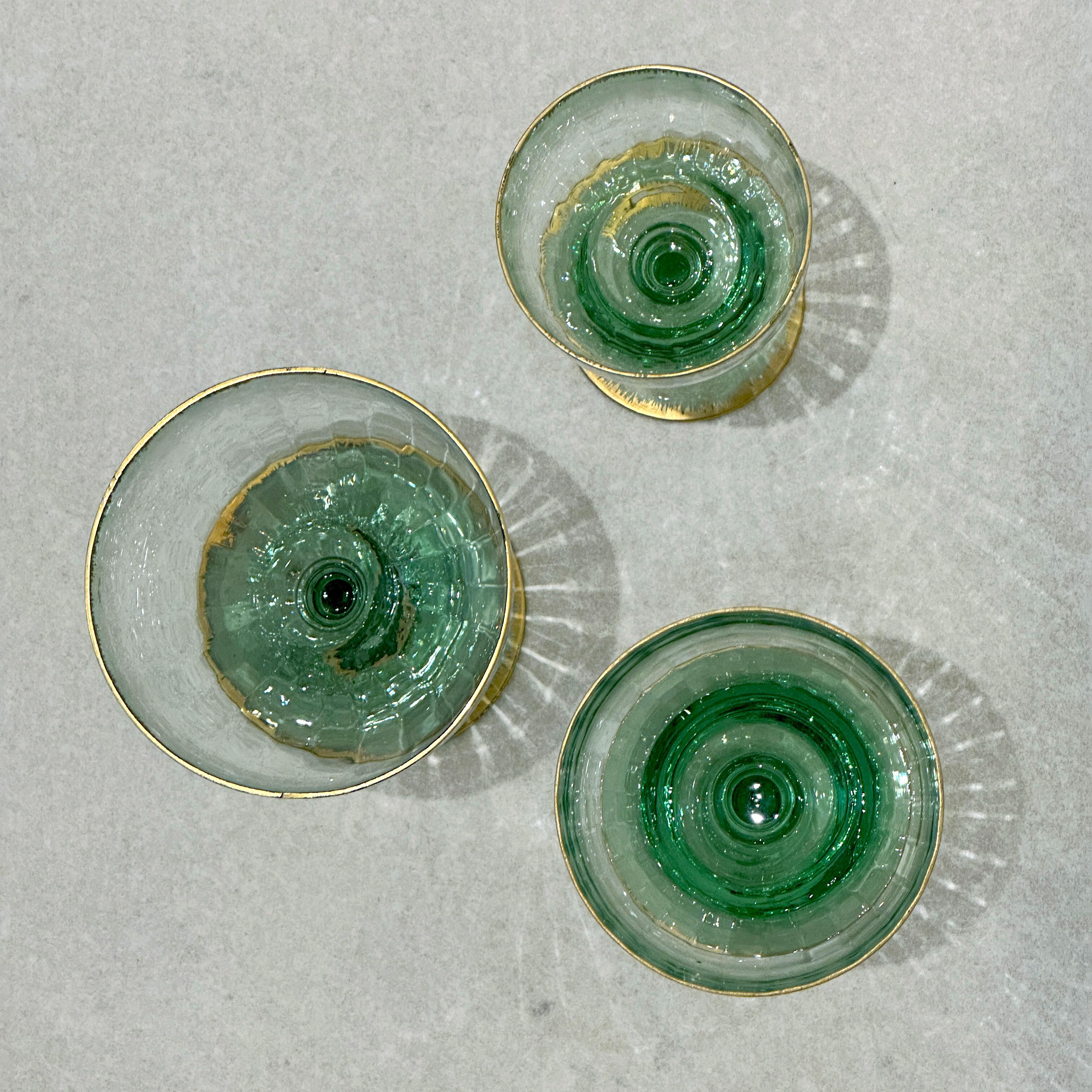 Daum champagne glass, Art Nouveau period, Nancy manufacture, circa 1900 For Sale 1