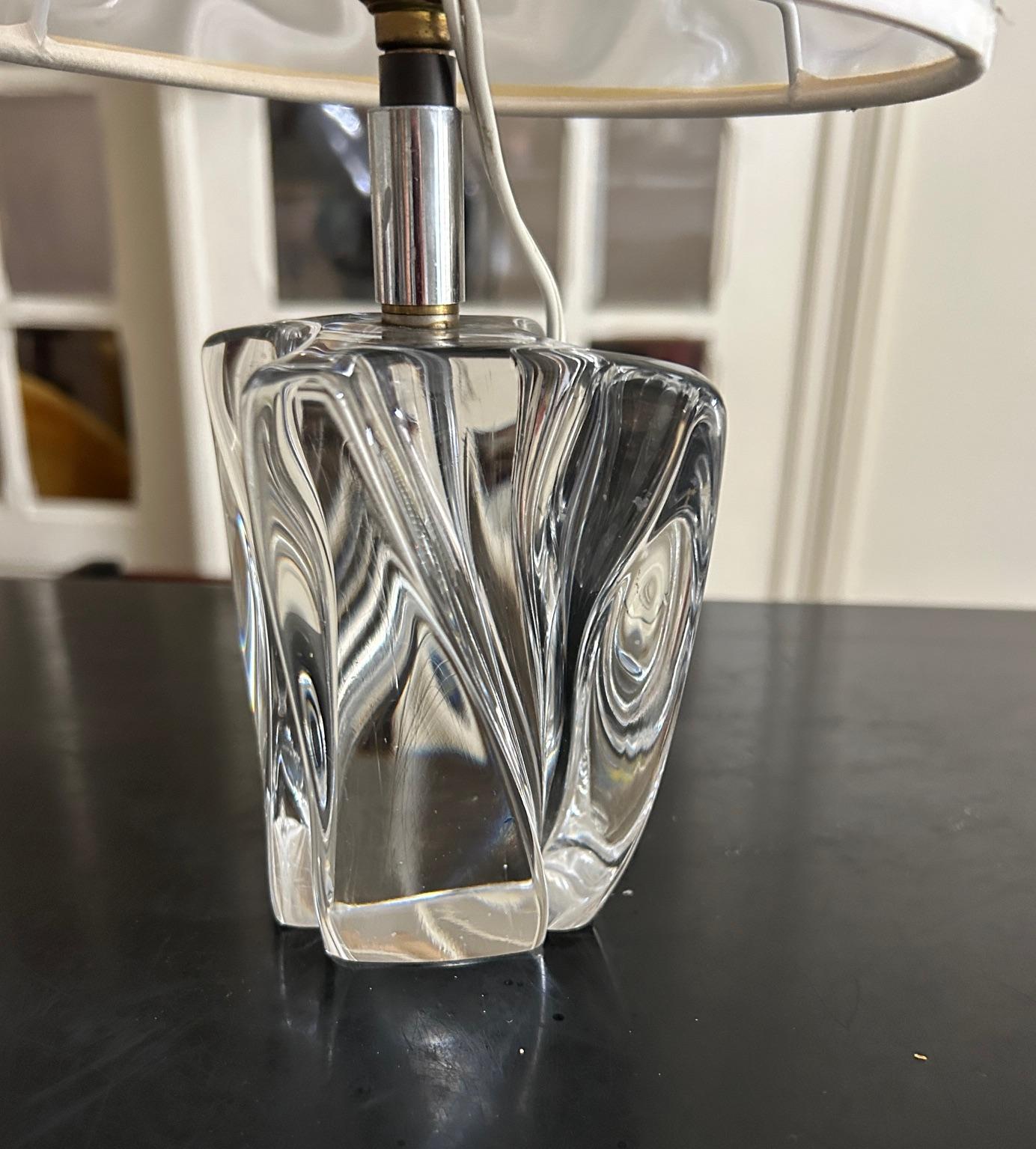 Daum crystal table lamp Bon état - En vente à Brooklyn, NY