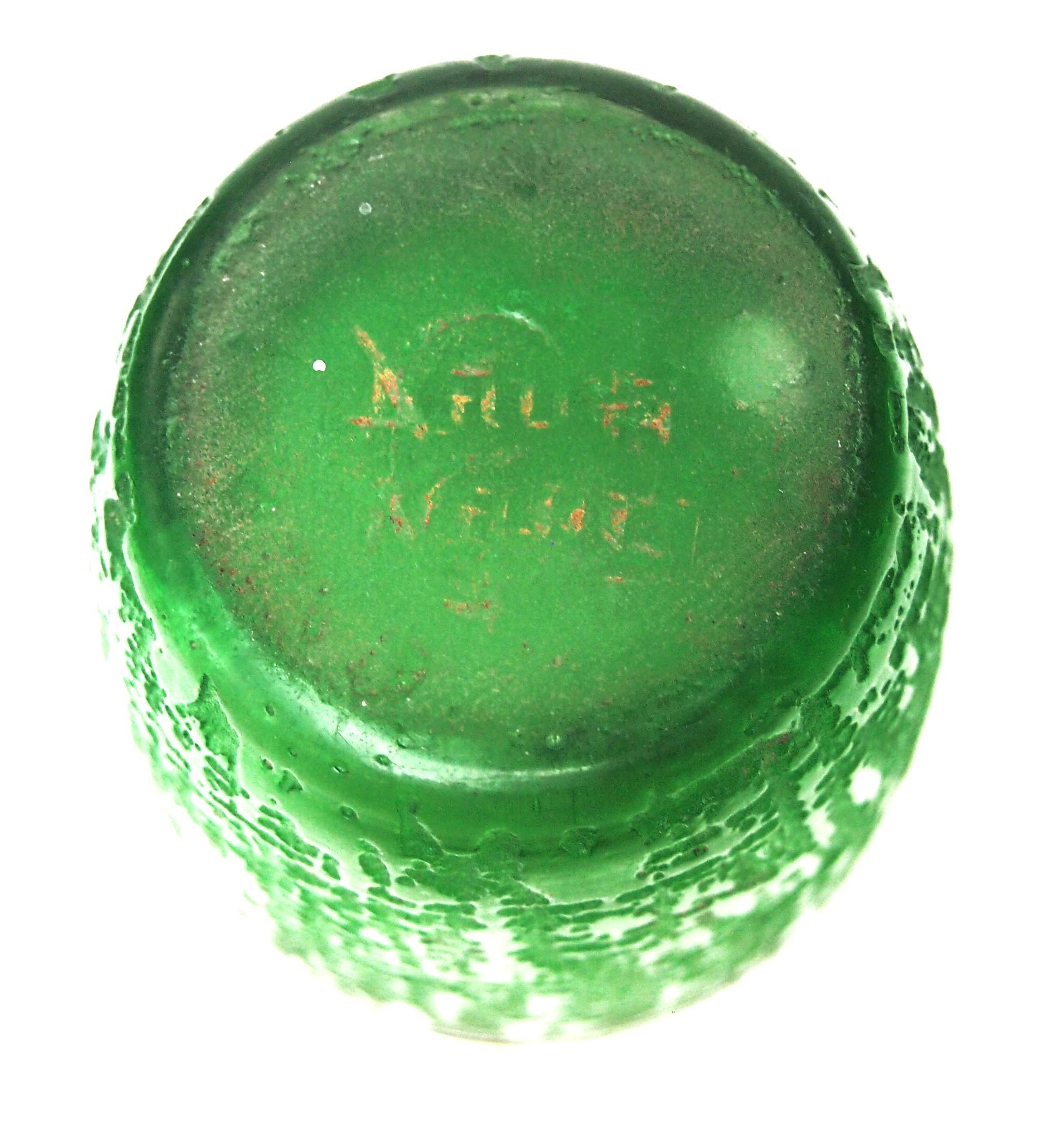 Daum Vaso a botte in vetro verde Art Deco con taglio profondo all'acido - Francia, 1920 ca. in vendita 1