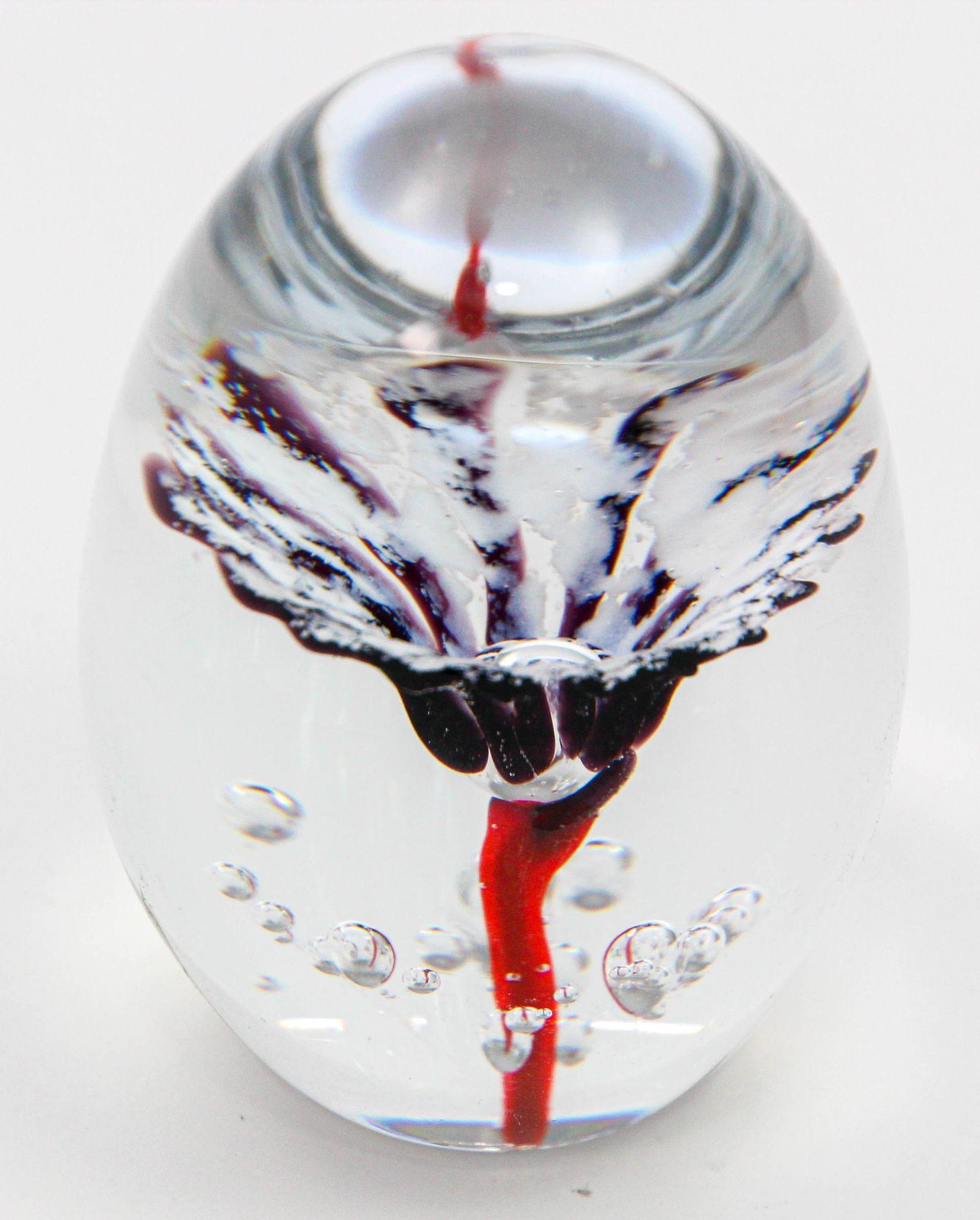 Daum France Briefbeschwerer aus mundgeblasenem Kristall-Kunstglas, signiert in Eiform, Rot, Blau, Weiß und Weiß (Französisch) im Angebot