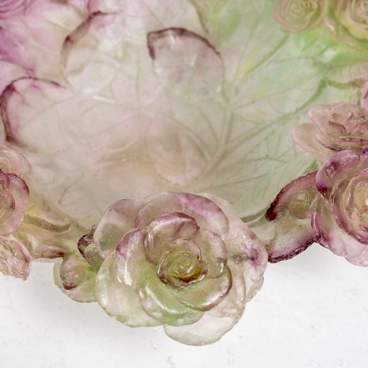 Daum France - Schale Roses Blume Rose und Grüner Kristall  (Geformt)