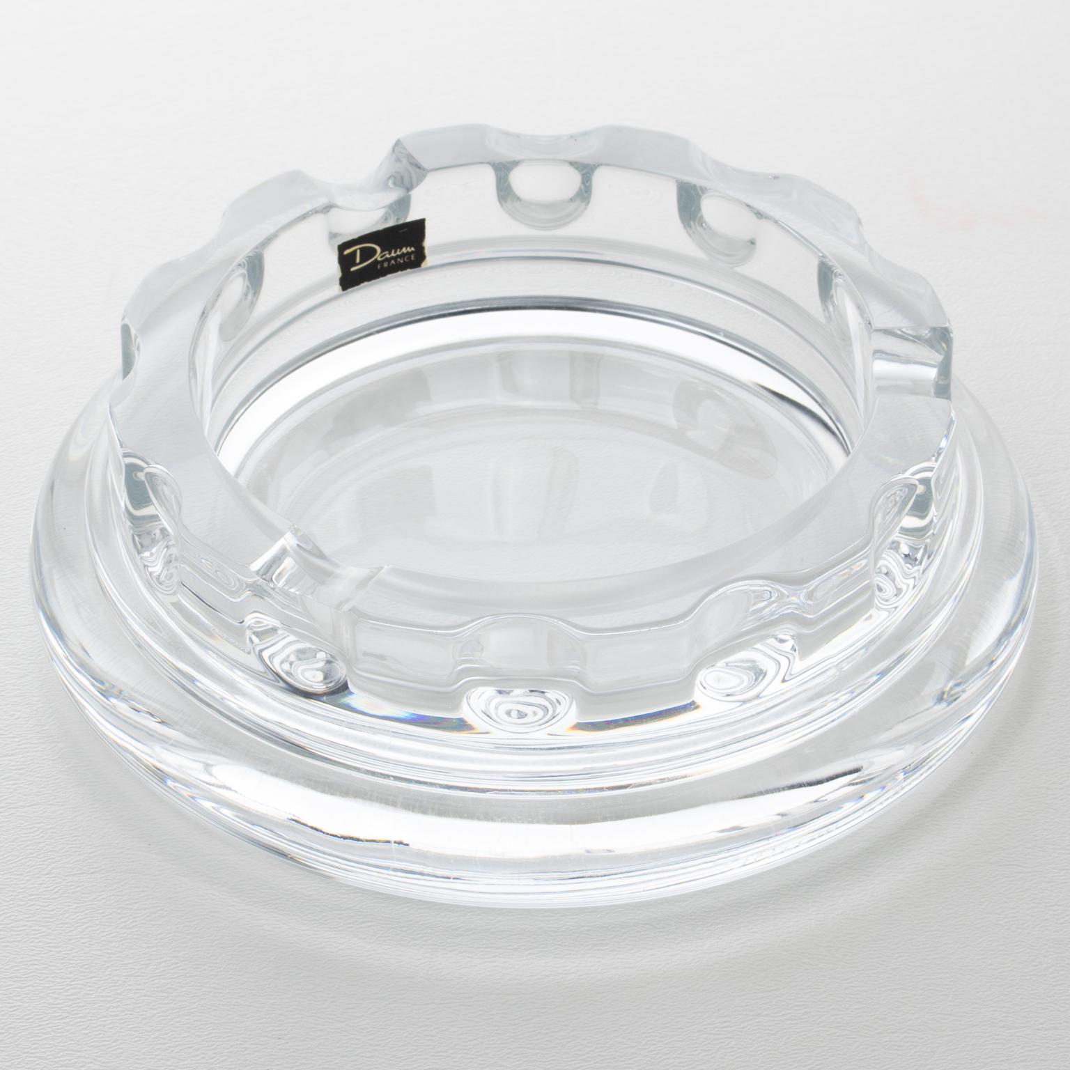 Daum France Crystal Cigar Ashtray Decorative Bowl Vide Poche Catchall, 1970s In Excellent Condition For Sale In Atlanta, GA