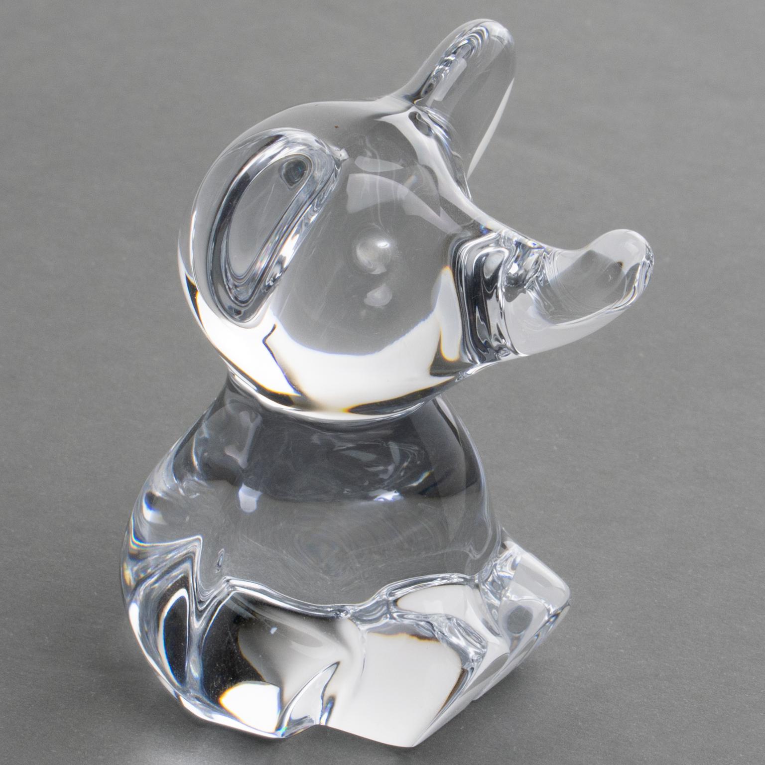 Presse-papiers ou sculpture décorative d'éléphant en cristal de Daum France Excellent état - En vente à Atlanta, GA