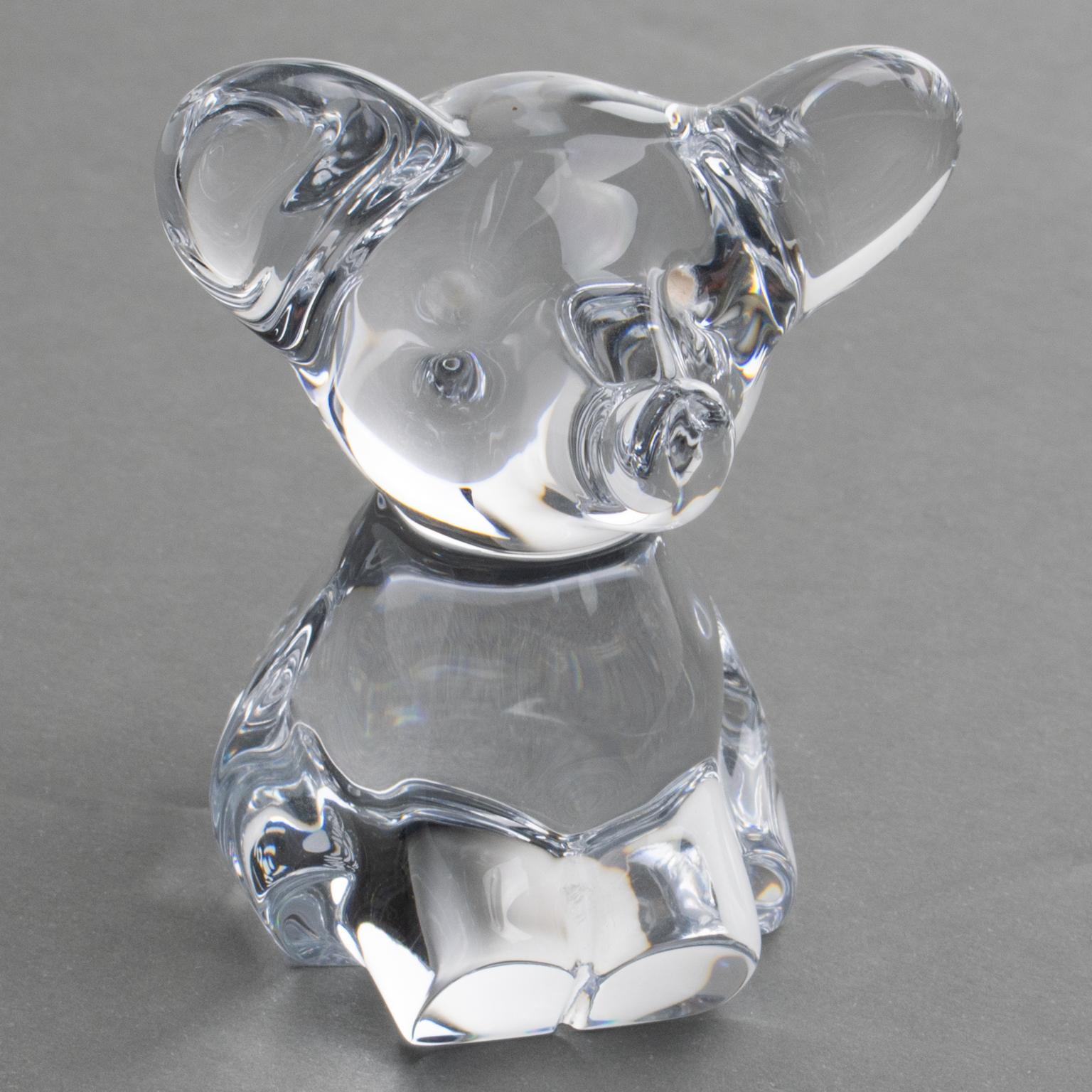 Cristal Presse-papiers ou sculpture décorative d'éléphant en cristal de Daum France en vente