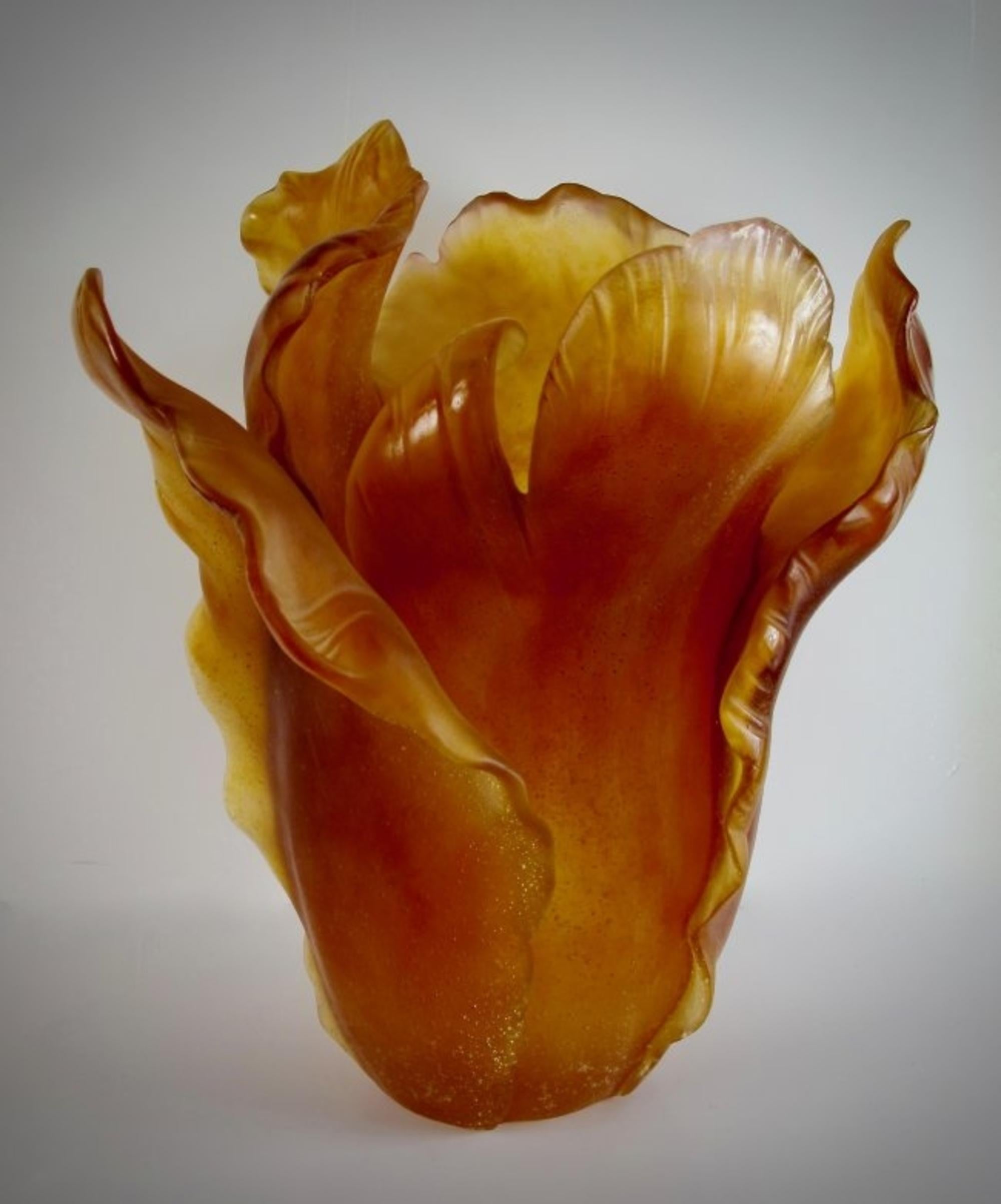 Daum France Large Leaf Crystal Vase, Signed In Good Condition In West Palm Beach, FL