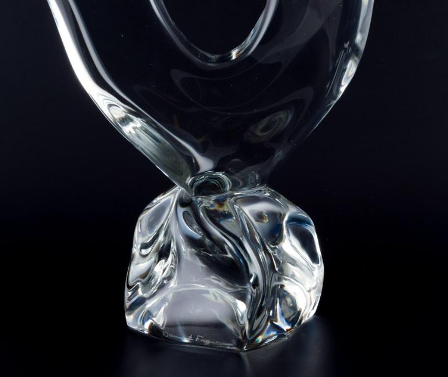 Moderno Daum, Francia. Grande scultura in vetro artistico trasparente. Forma astratta. in vendita
