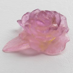 Presse-papiers ou sculpture décorative en forme de rose en cristal Pate de Verre de Daum France