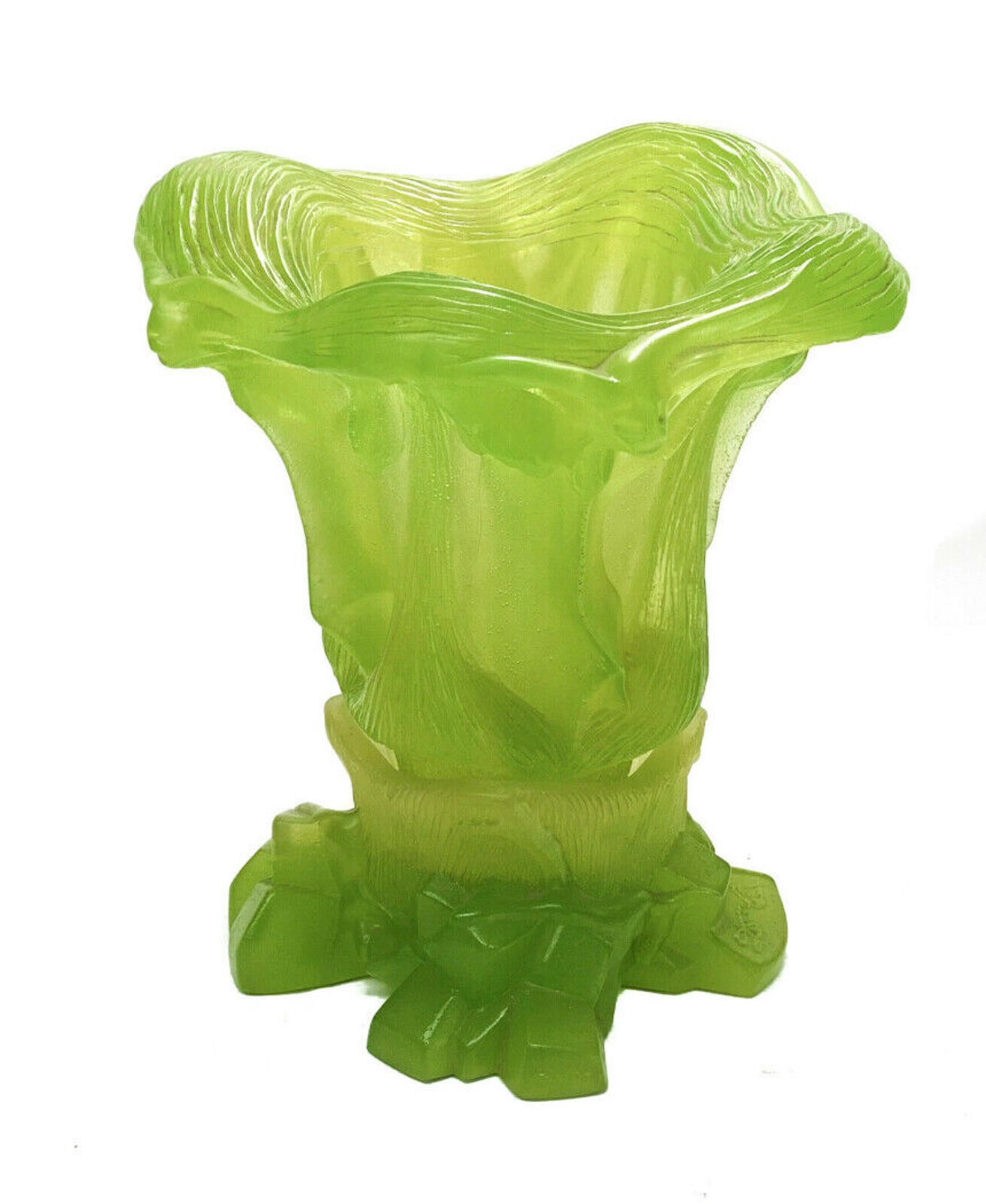 20ième siècle Daum France Pate De Verre Vert D'Espagne - Édition limitée de Salvador Dali en vente