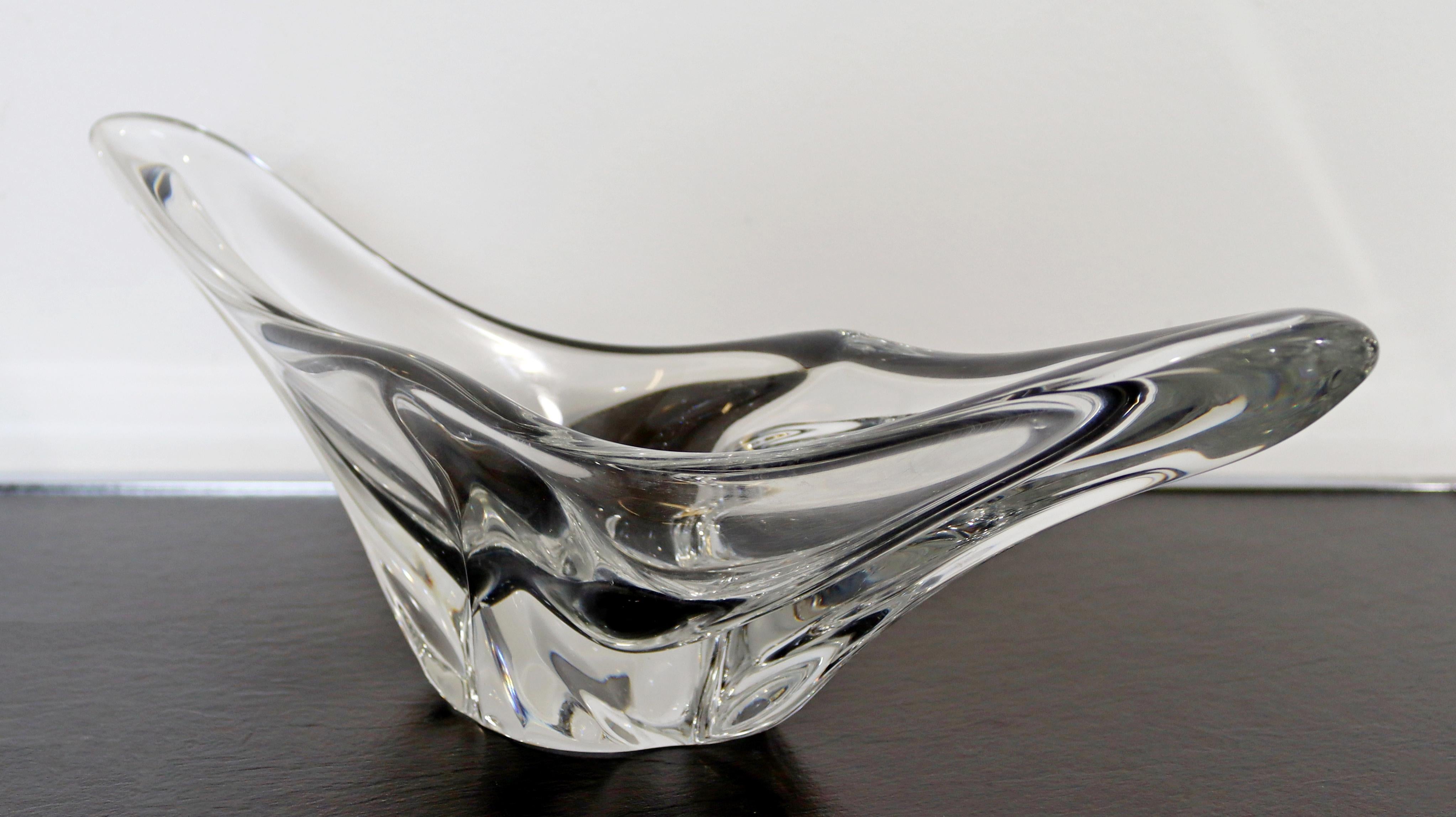 Daum France Signed Curvilinear Crystal Clear Glass Art Bowl Table Sculpture In Good Condition In Keego Harbor, MI