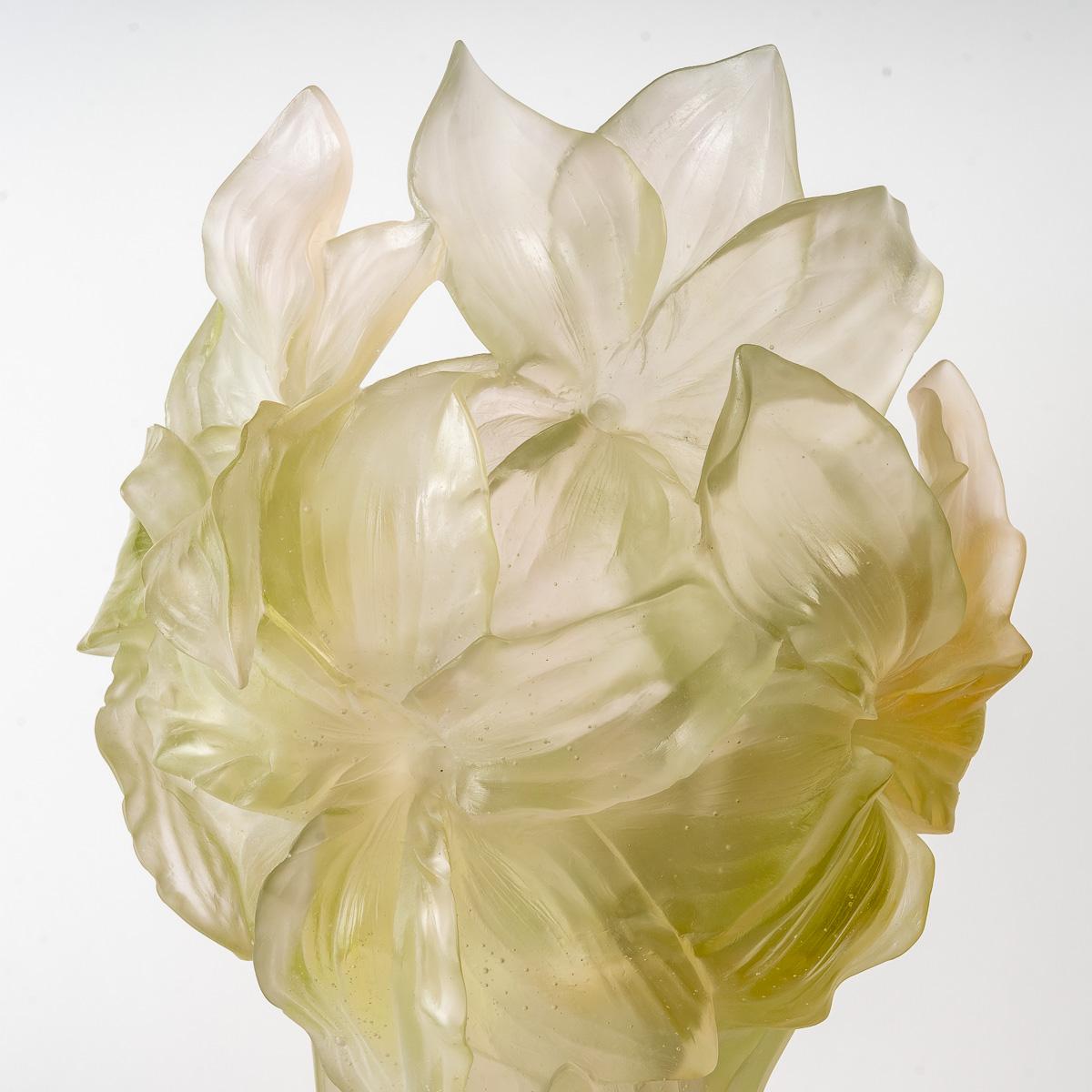 Molded Daum France, Vase Magnum Amaryllis Crystal, Numbered Limited Edition New Boxed