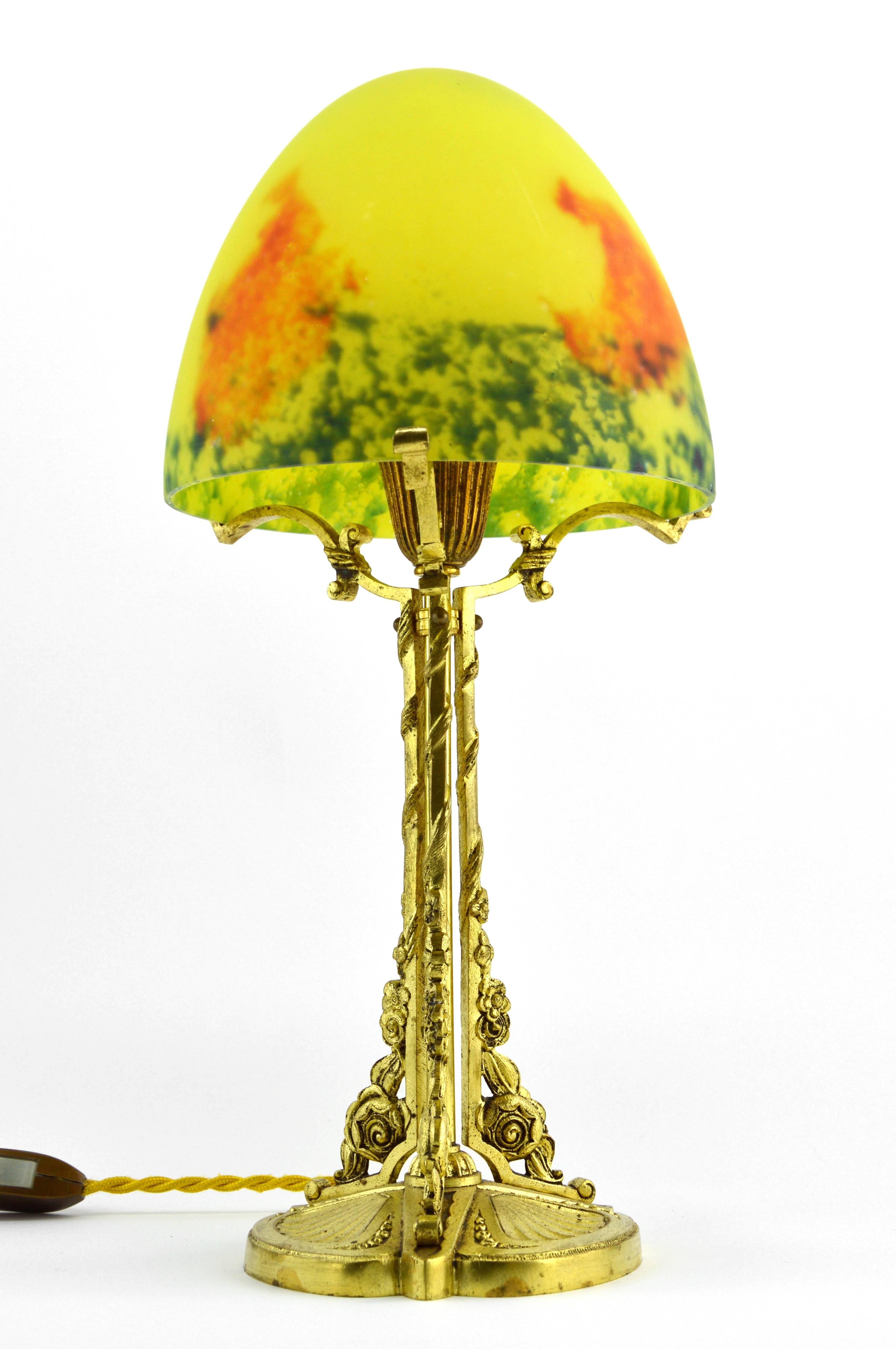 Early 20th Century Daum French Art Deco Bronze Table Lamp, 1920s
