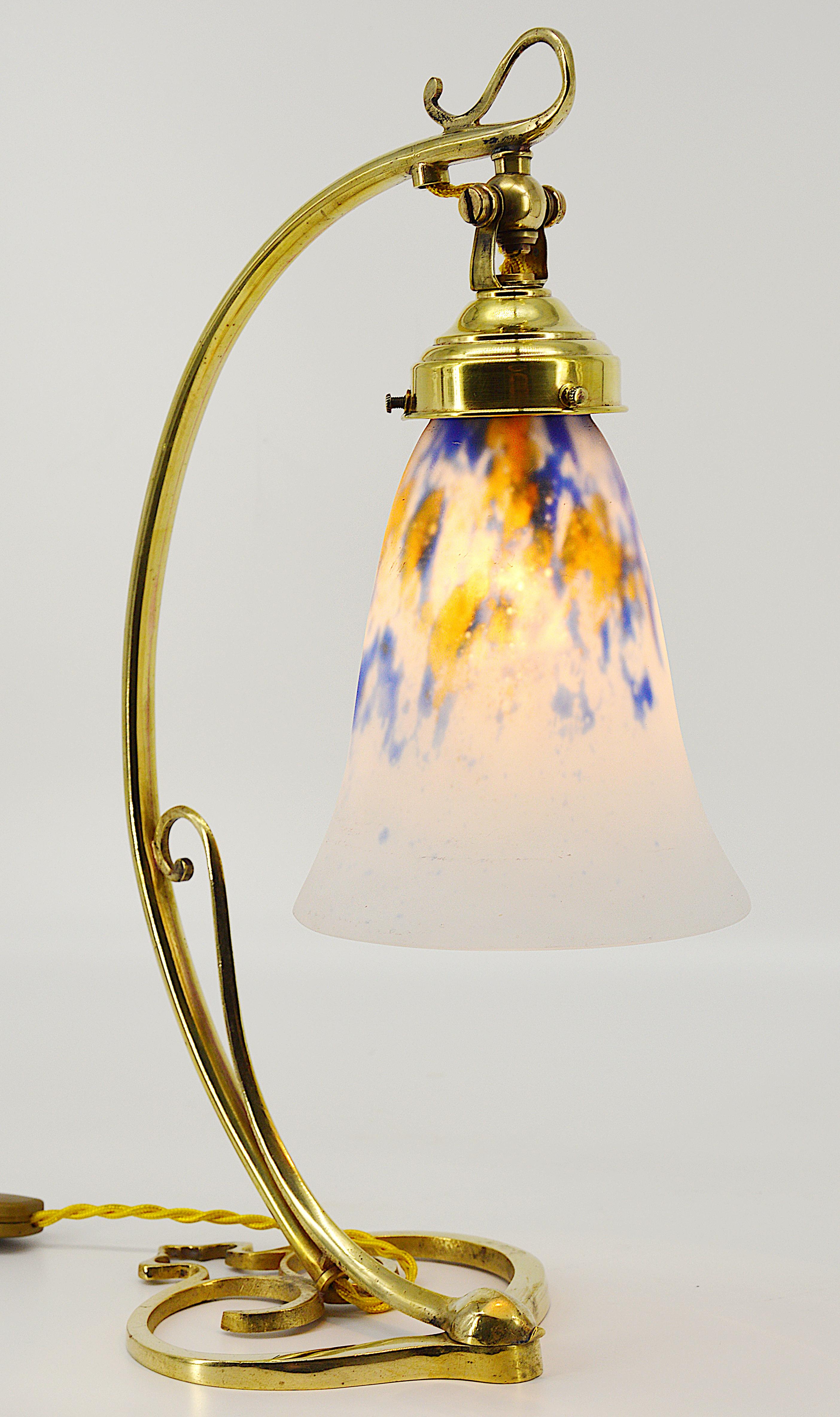Early 20th Century Daum French Art Deco Nouveau Table Lamp, circa 1920 For Sale
