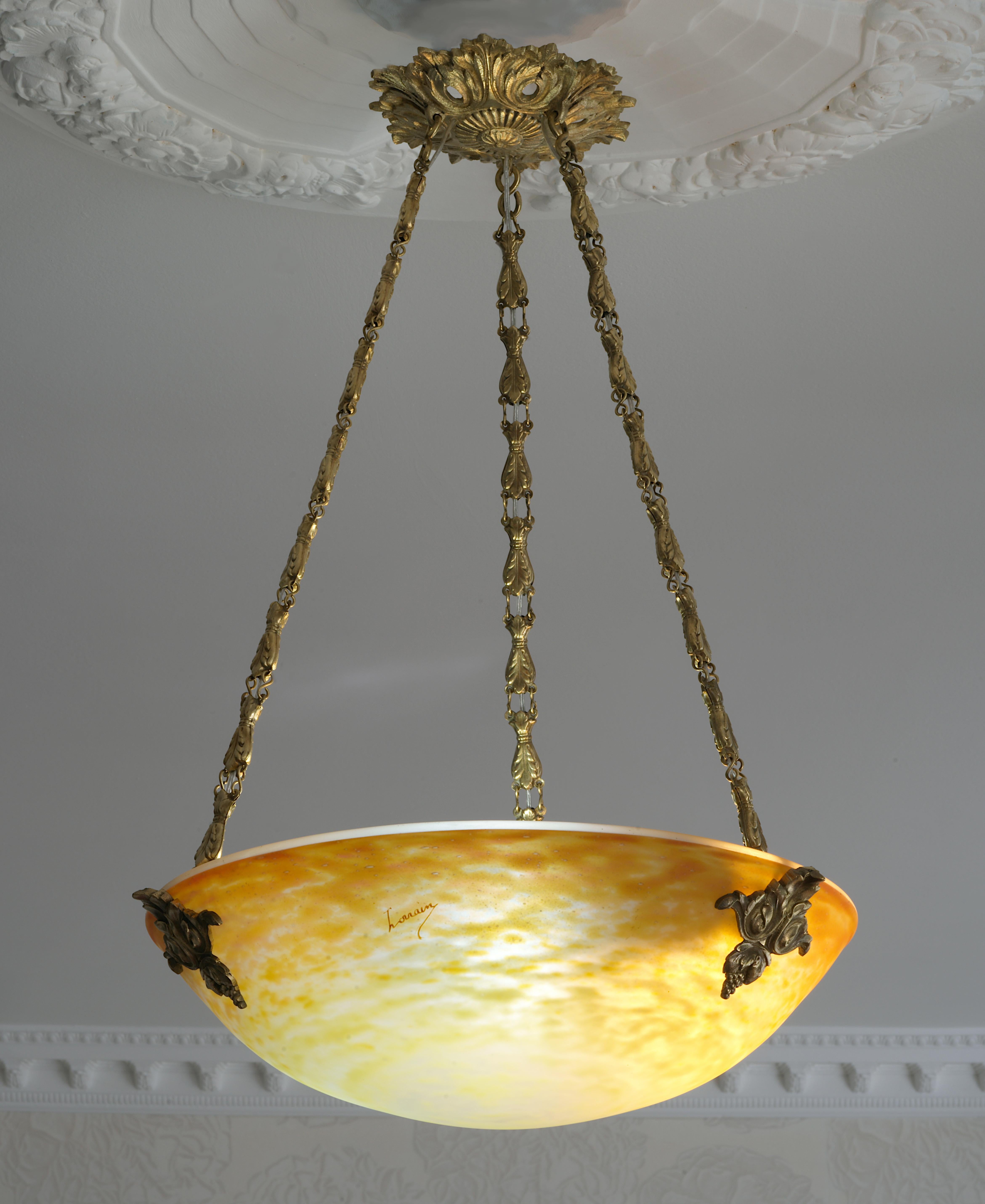 Daum French Art Deco Pendant Chandelier, 1918-1920 In Excellent Condition For Sale In Saint-Amans-des-Cots, FR