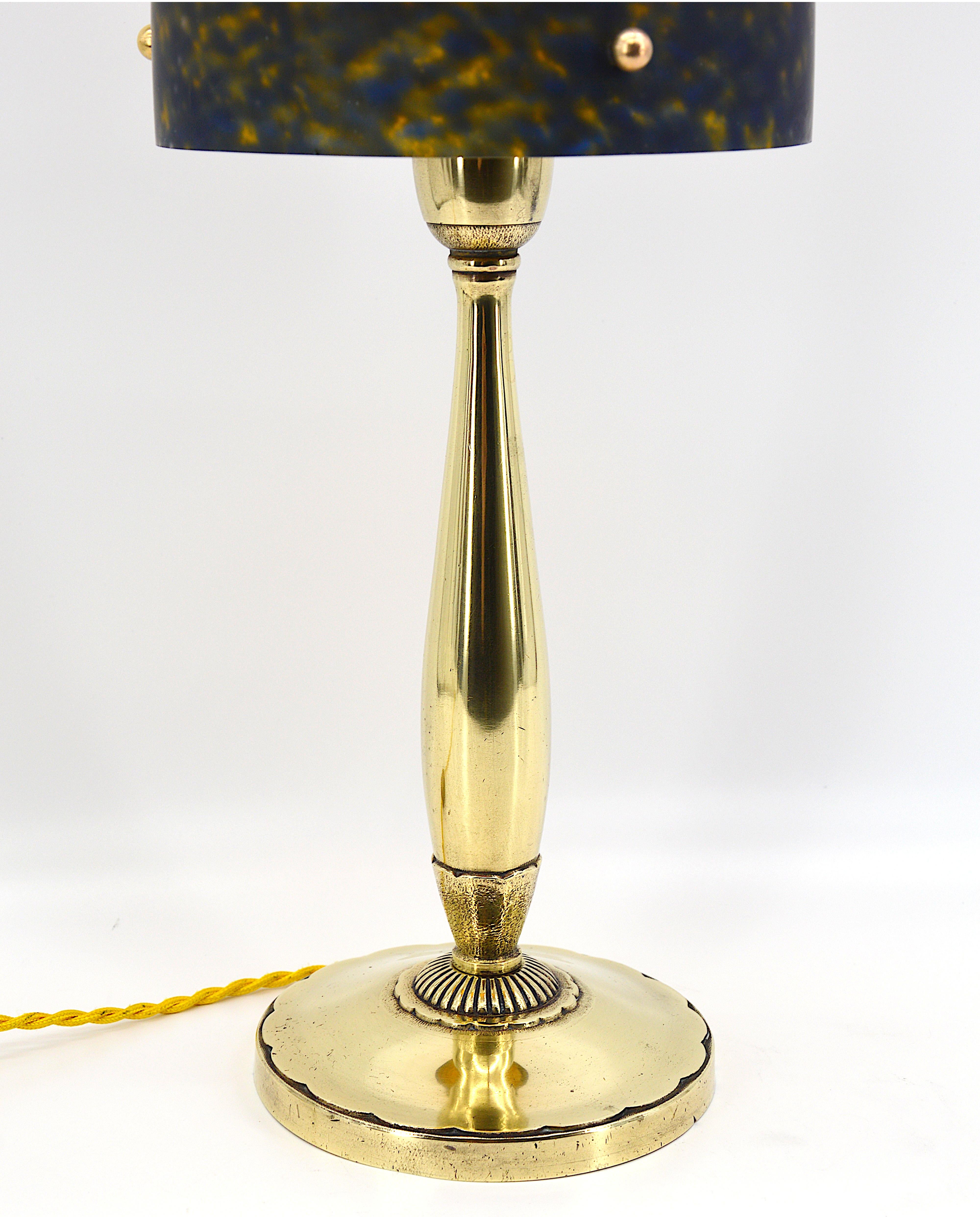 Daum French Art Deco Table Lamp, 1920s In Excellent Condition In Saint-Amans-des-Cots, FR