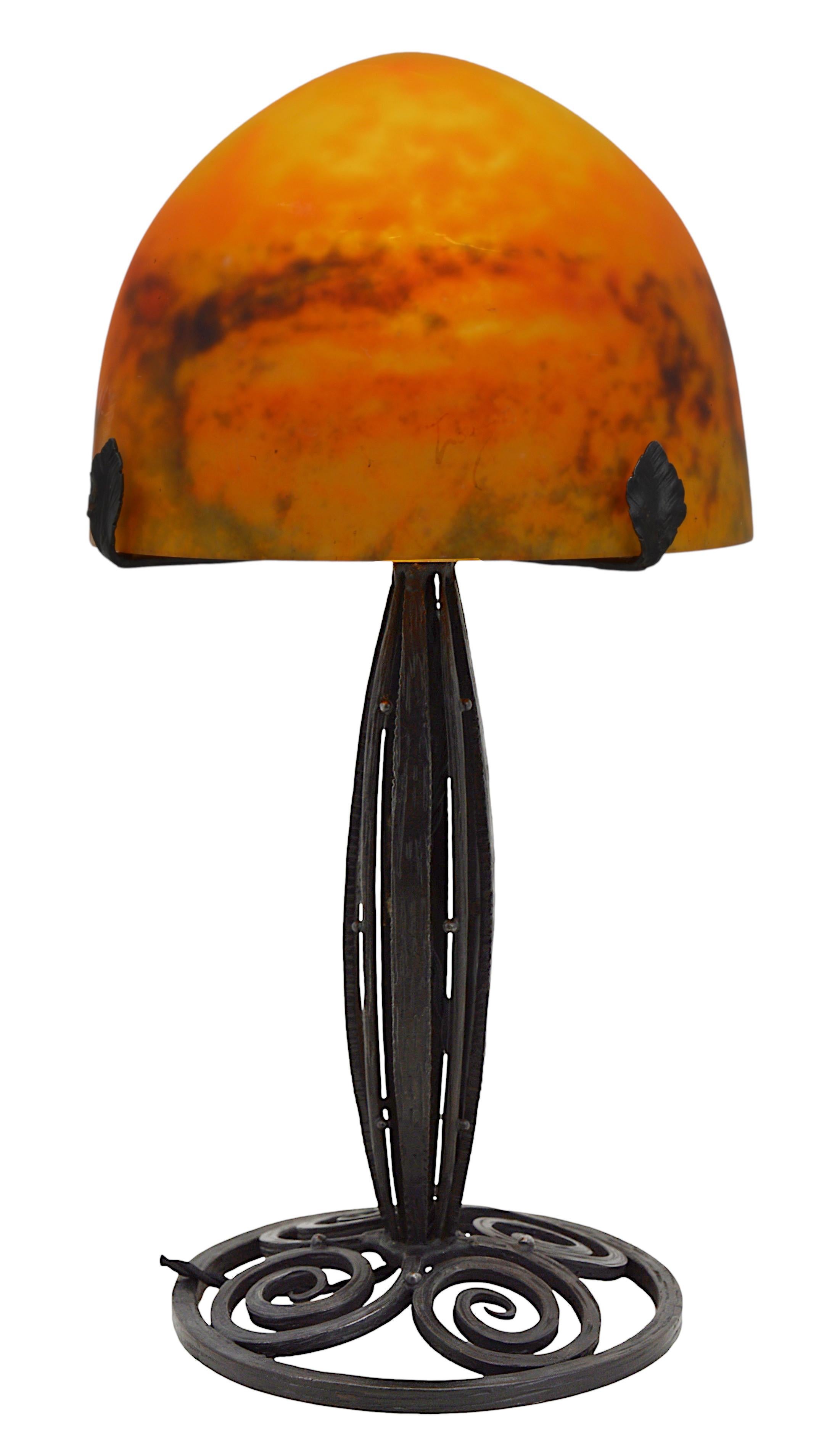 Early 20th Century Daum French Art Deco Table Lamp, Late 1920s For Sale