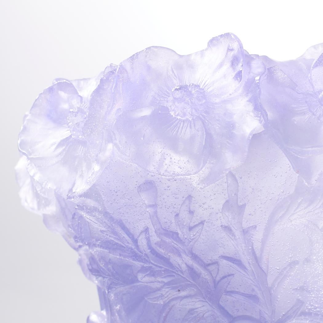 Daum Französische Pate de Verre Hibiskus-Vase in Lavendel, Lavendel im Angebot 1