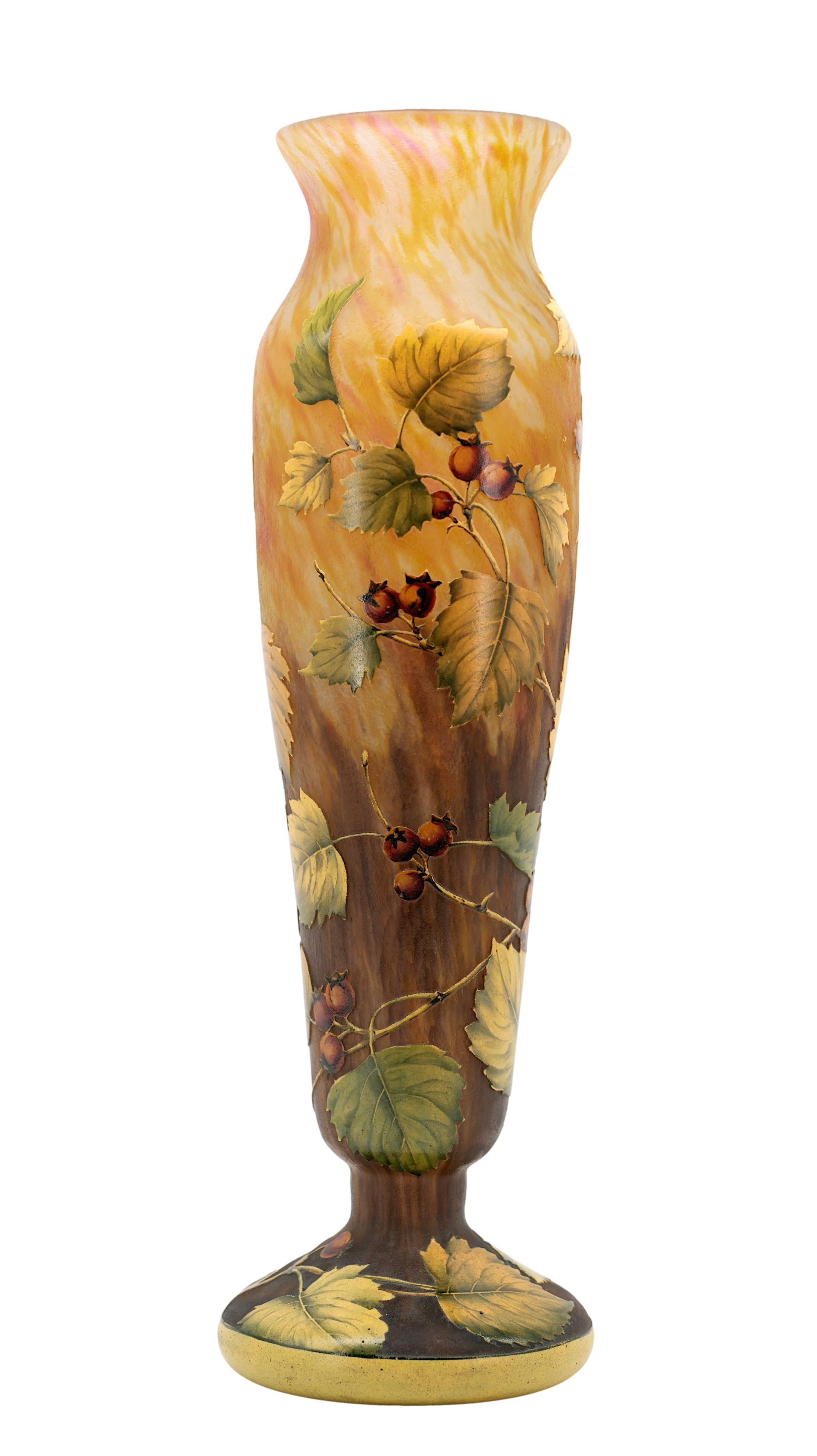 Art nouveau DAUM, grand vase décoré de fleurs de fougère gravées à l'acide, 1910-1915 en vente
