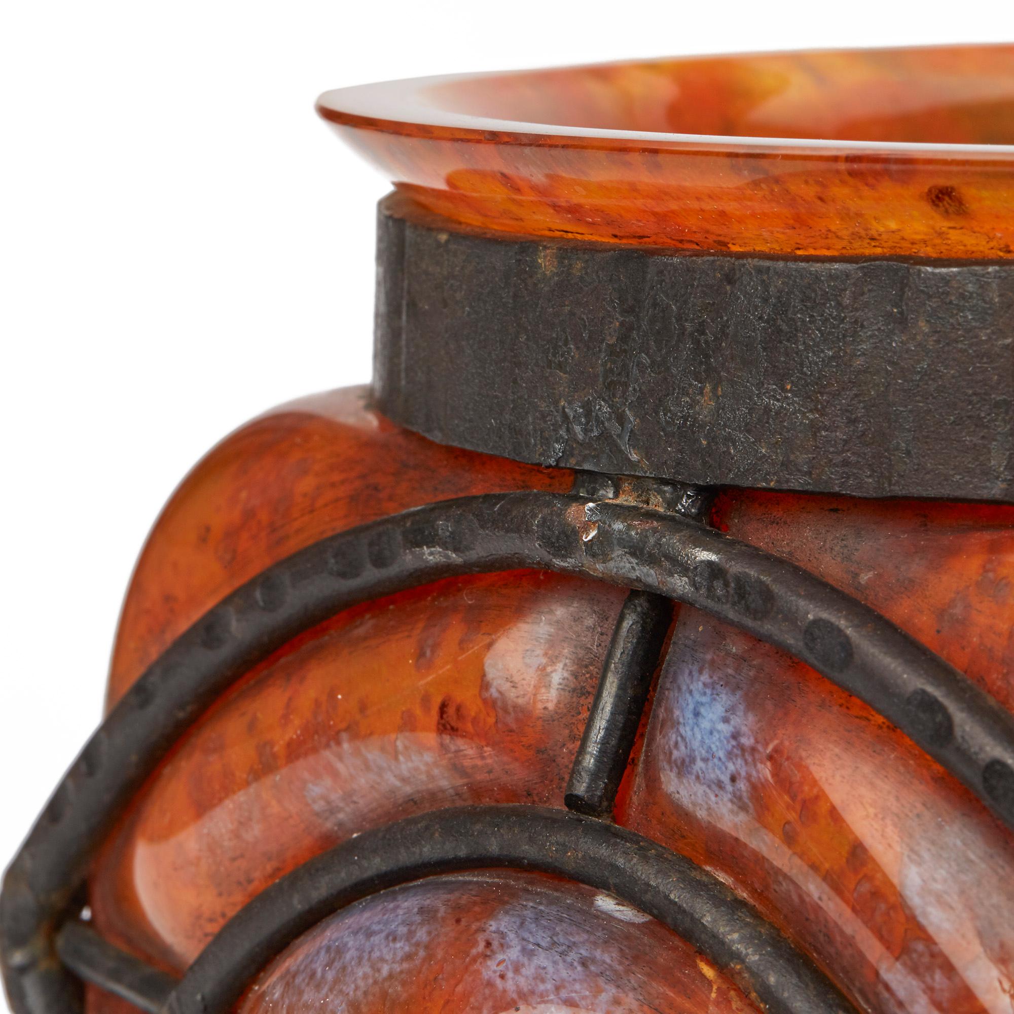 Daum & Louis Majorelle Early Wrought Iron Mounted Orange Glass Bowl, circa 1910 For Sale 1