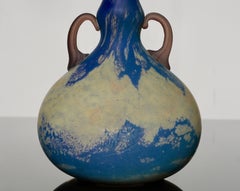 Vase mit appliziertem Henkel von Daum Nancy