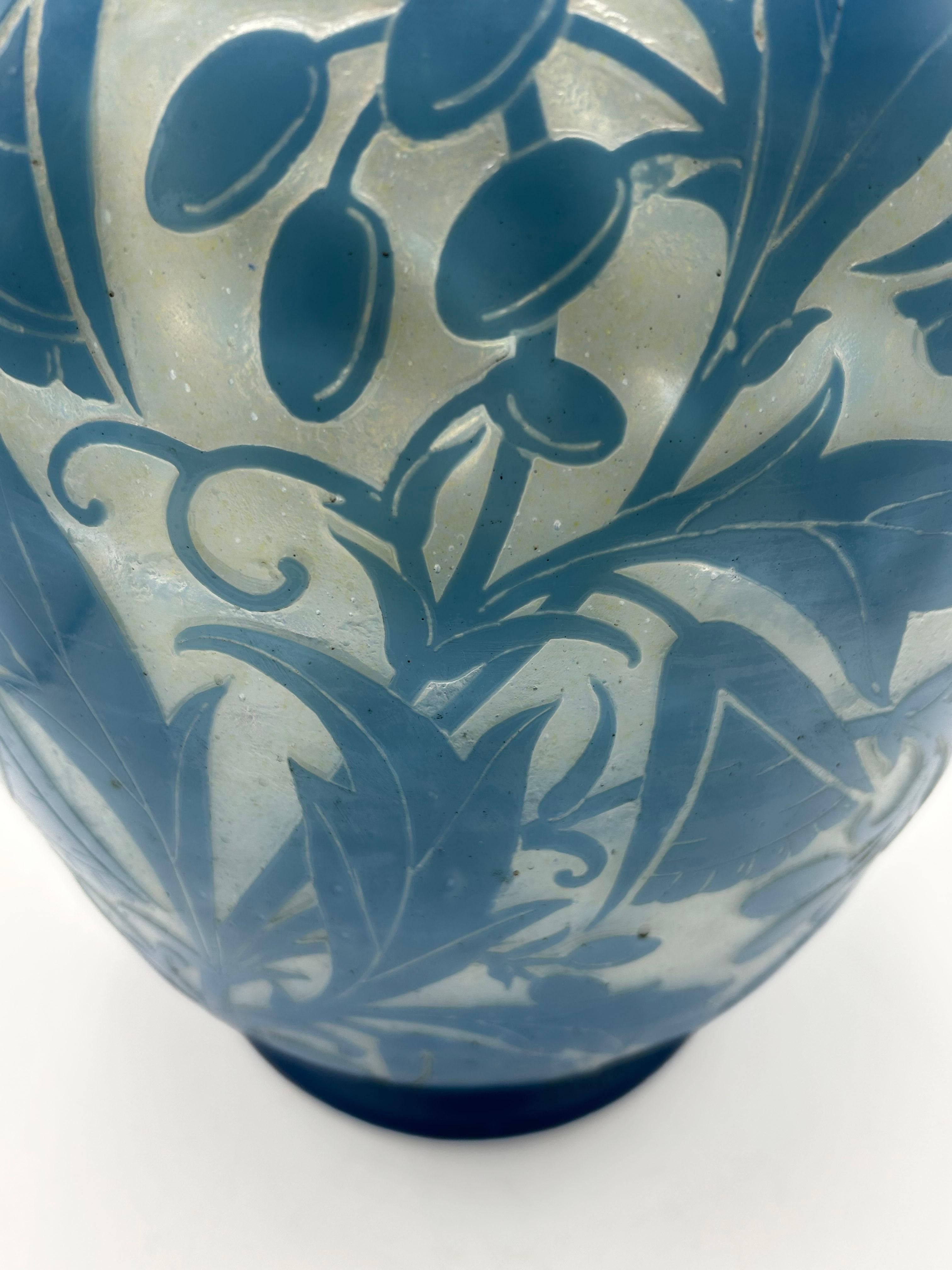 Jarrón de cristal camafeo grabado al ácido Daum Nancy Art Decó, Francia Art Nouveau en venta