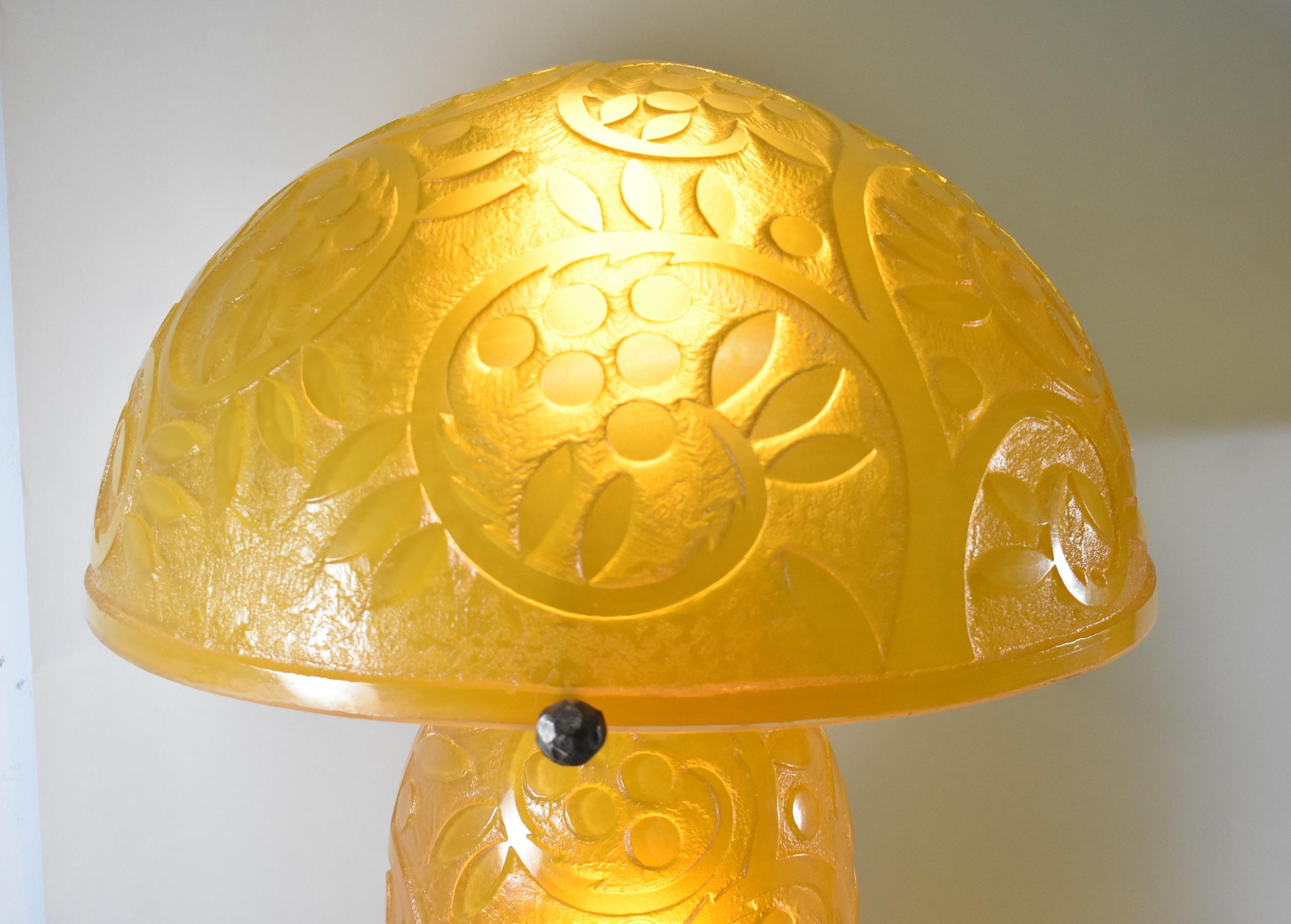 Verre taillé Daum Nancy Art Deco Camée Lampes en verre taillé en vente