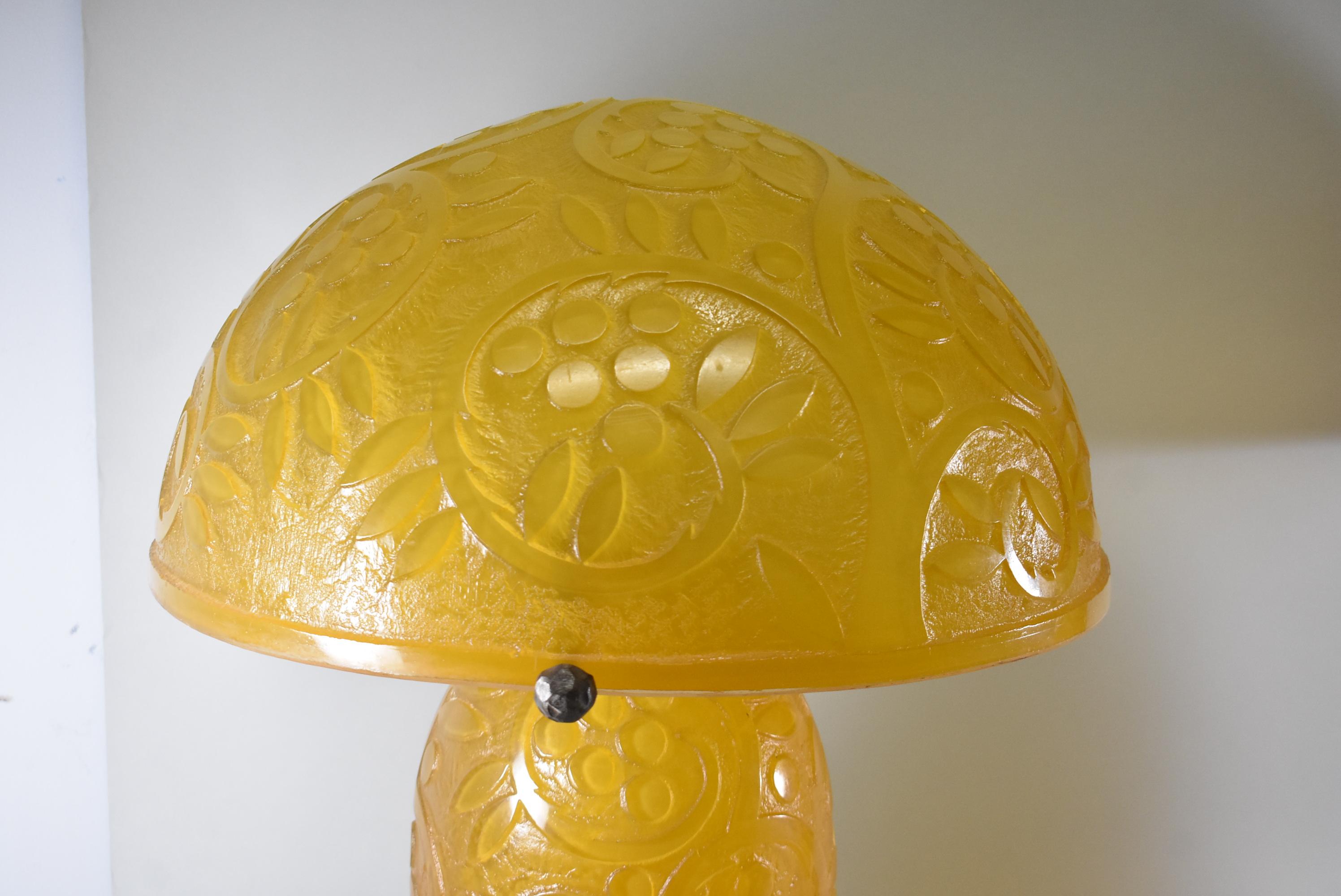 Daum Nancy Art Deco Camée Lampes en verre taillé en vente 1