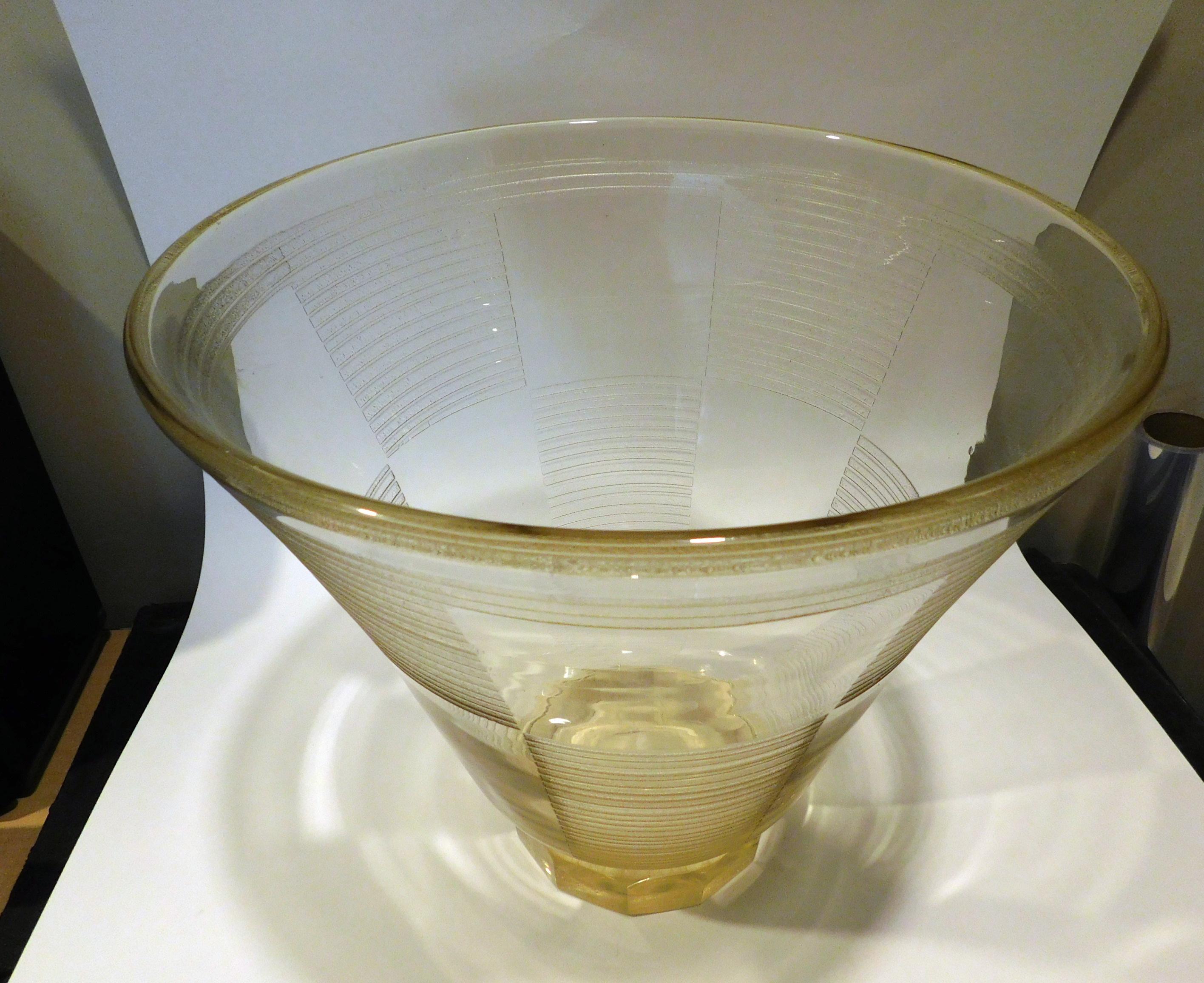 20th Century Daum Nancy Art Deco Large Important Acid Etched Glass Vase, Circa 1930's For Sale