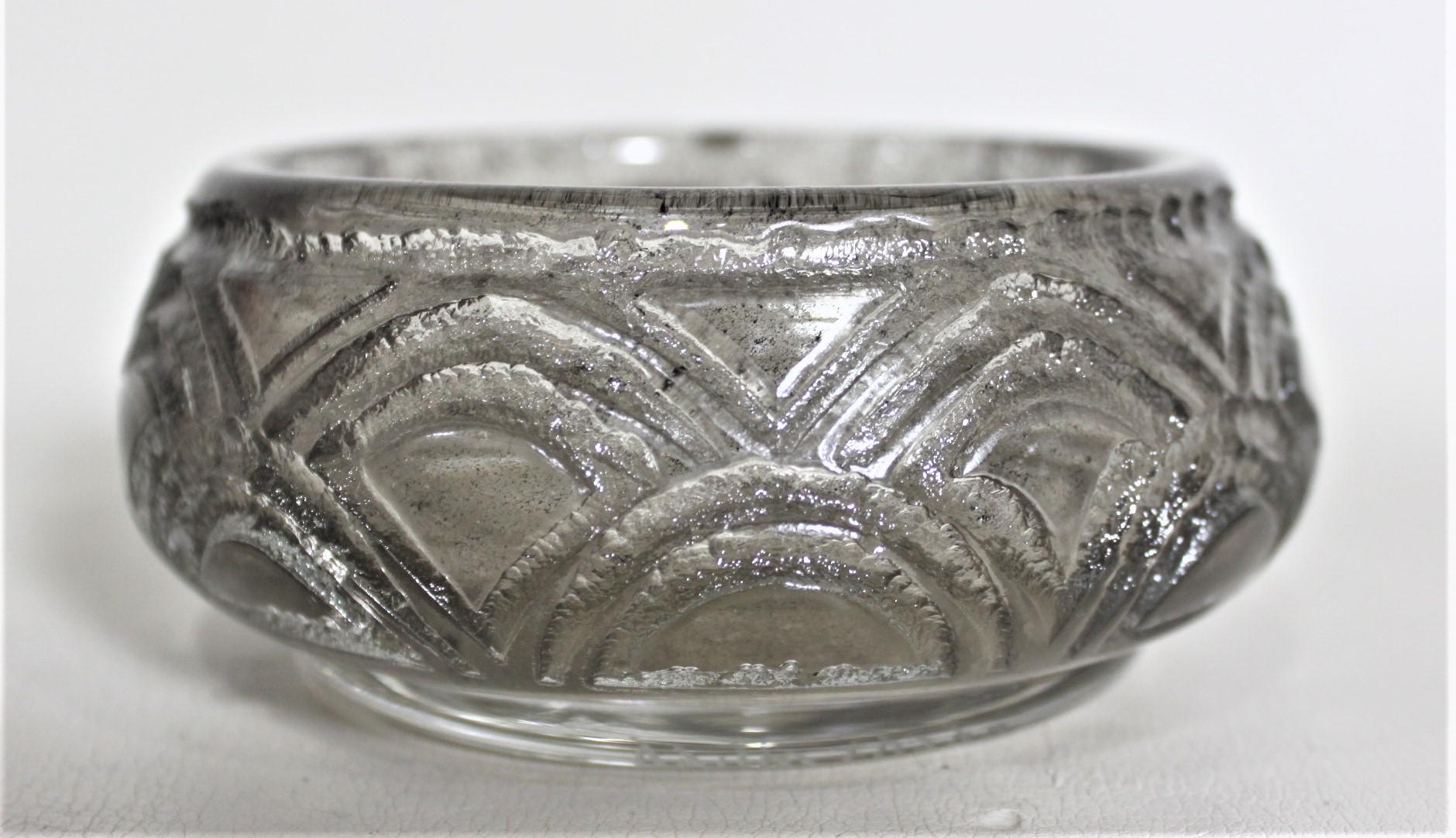 Daum Nancy Art Deco Smoked Glass Acid Etched Bowl For Sale 2