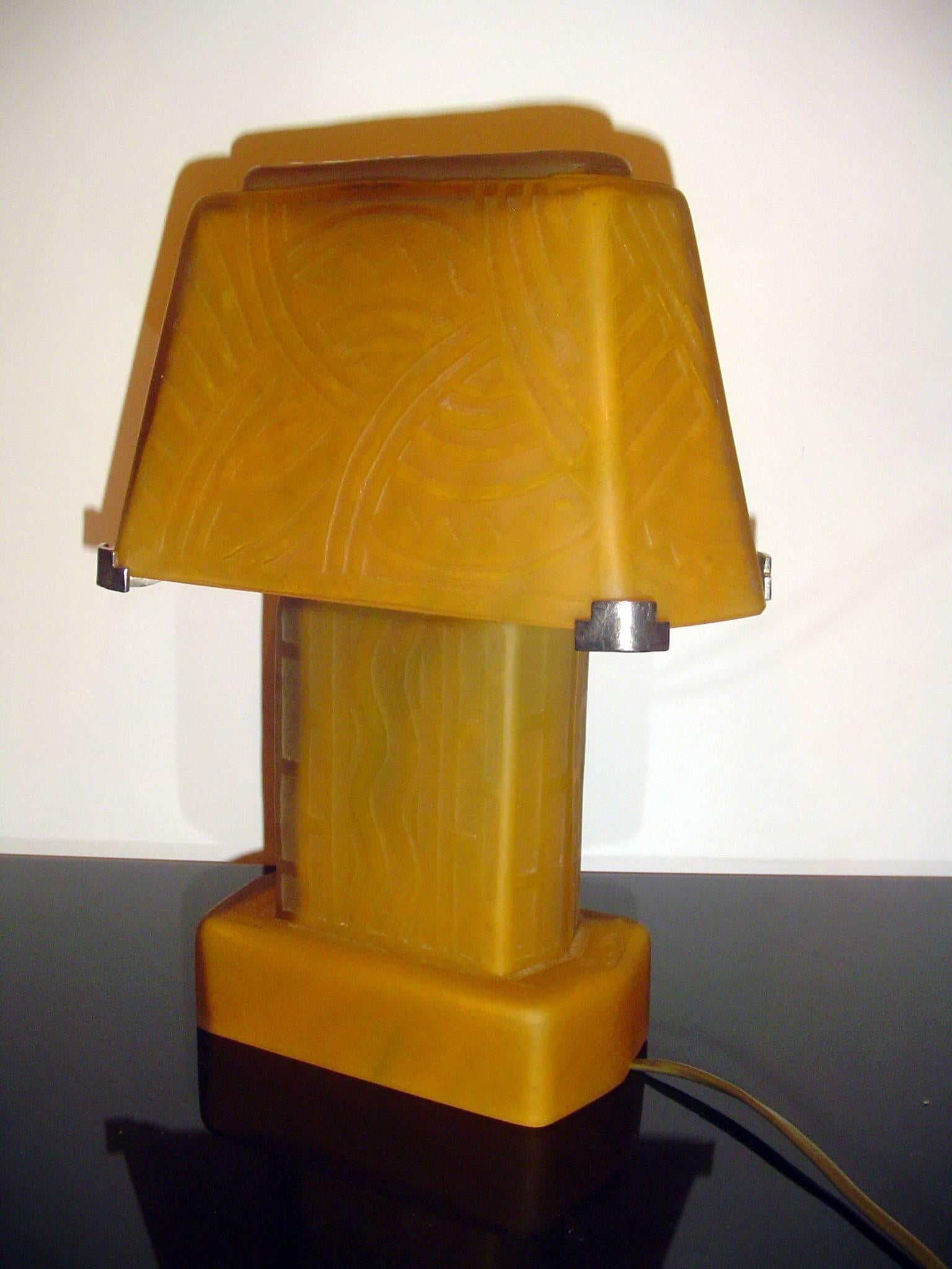 Daum Nancy Art Deco Table Lamp In Excellent Condition In Bochum, NRW