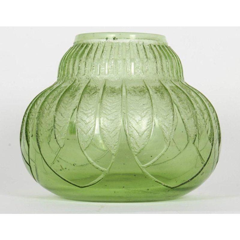 Art-déco-Vase von Daum Nancy im Zustand „Gut“ in Bridgewater, CT