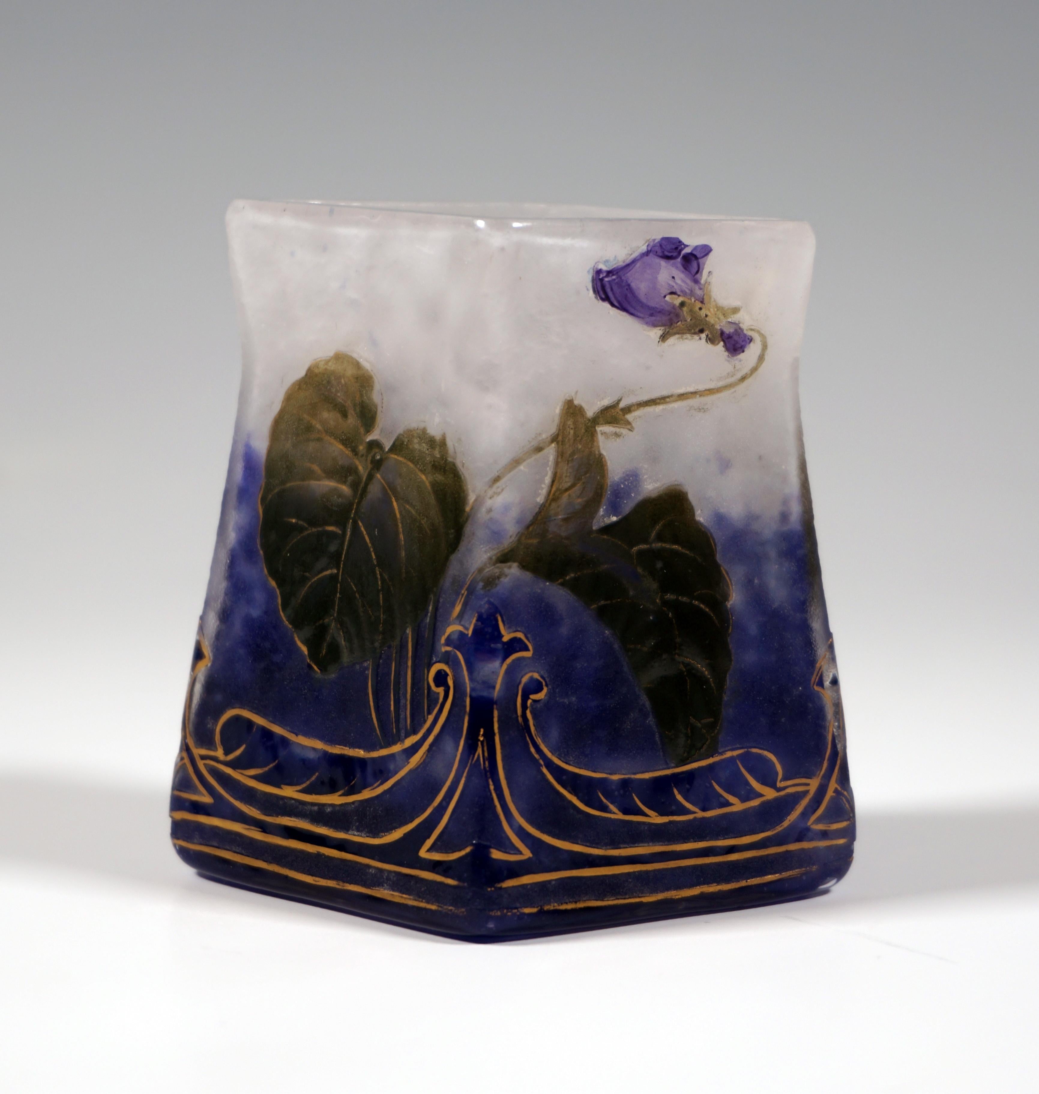 Early 20th Century Daum Nancy Art Nouveau Angular Vase with Violet and Gold Decor, France, ca 1904