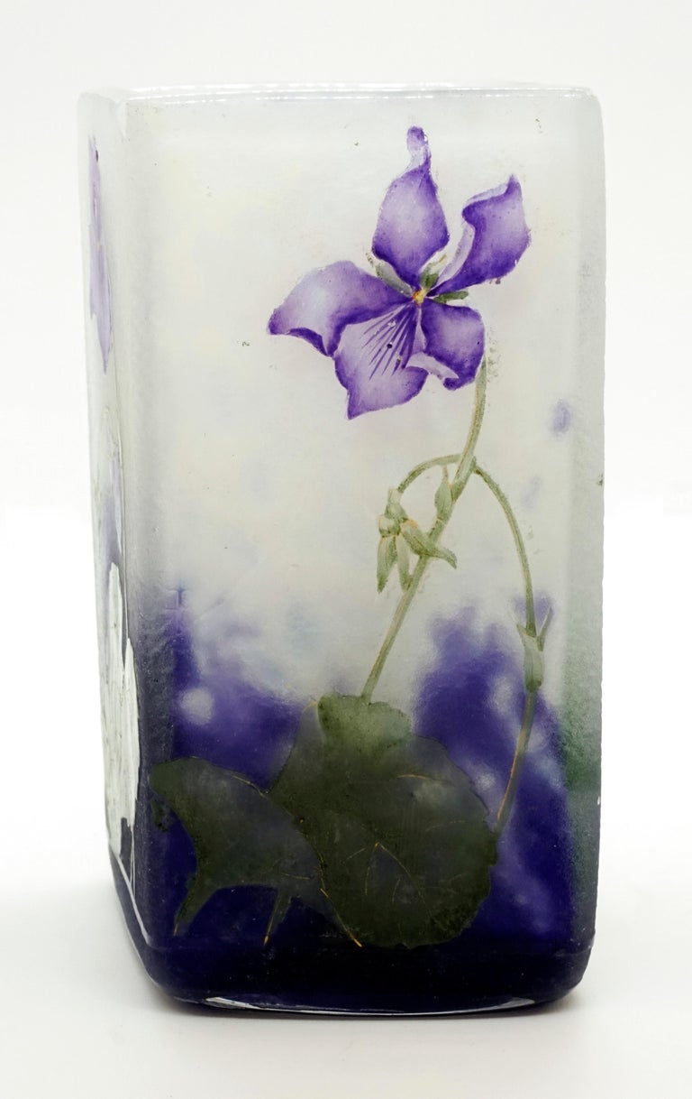 Etched Daum Nancy Art Nouveau Angular Vase with Violet Decor, France, 1900-1905 For Sale